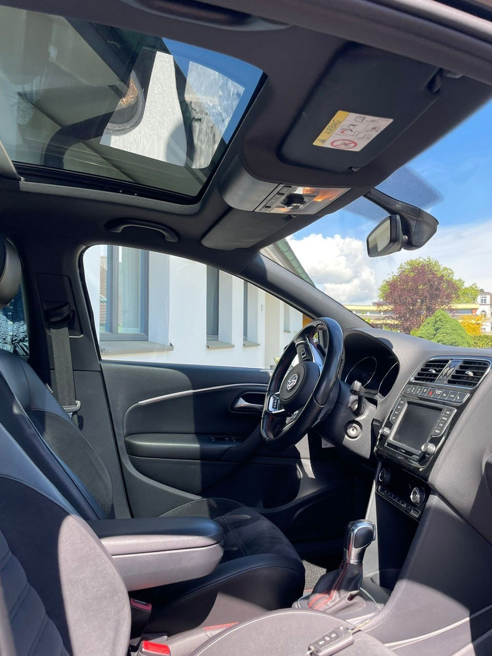 VW Polo, 1.8 TSI GTI DSG, Panoramadach-image-10