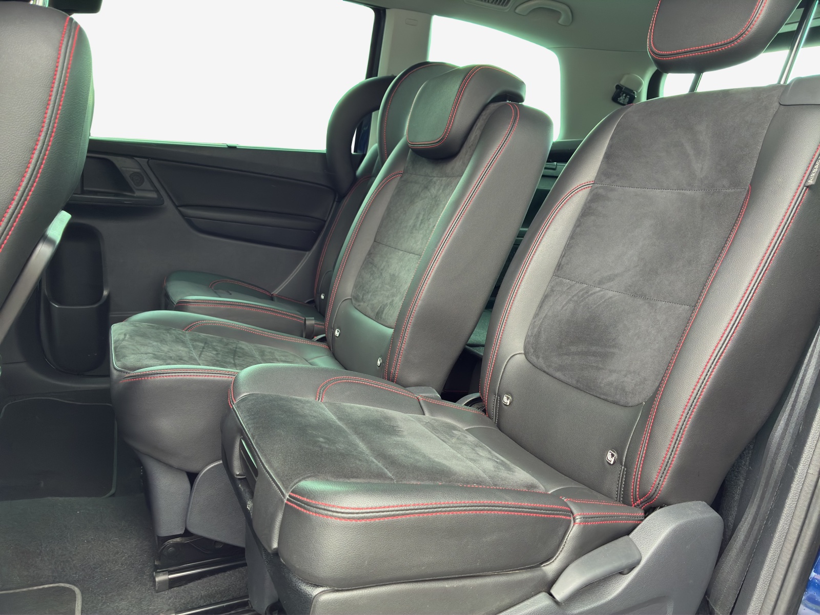 SEAT Alhambra 2.0 TDI DSG SWISS FR-image-11