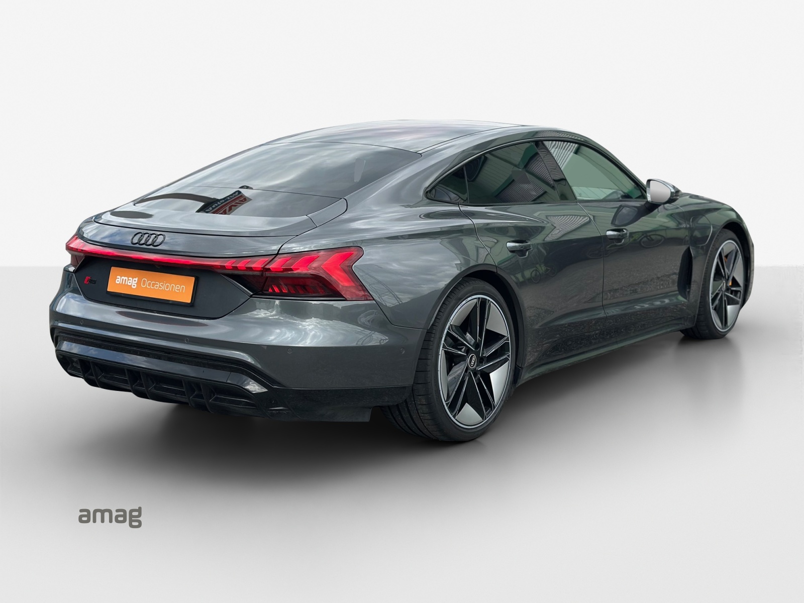 AUDI RS e-tron GT quattro-image-4