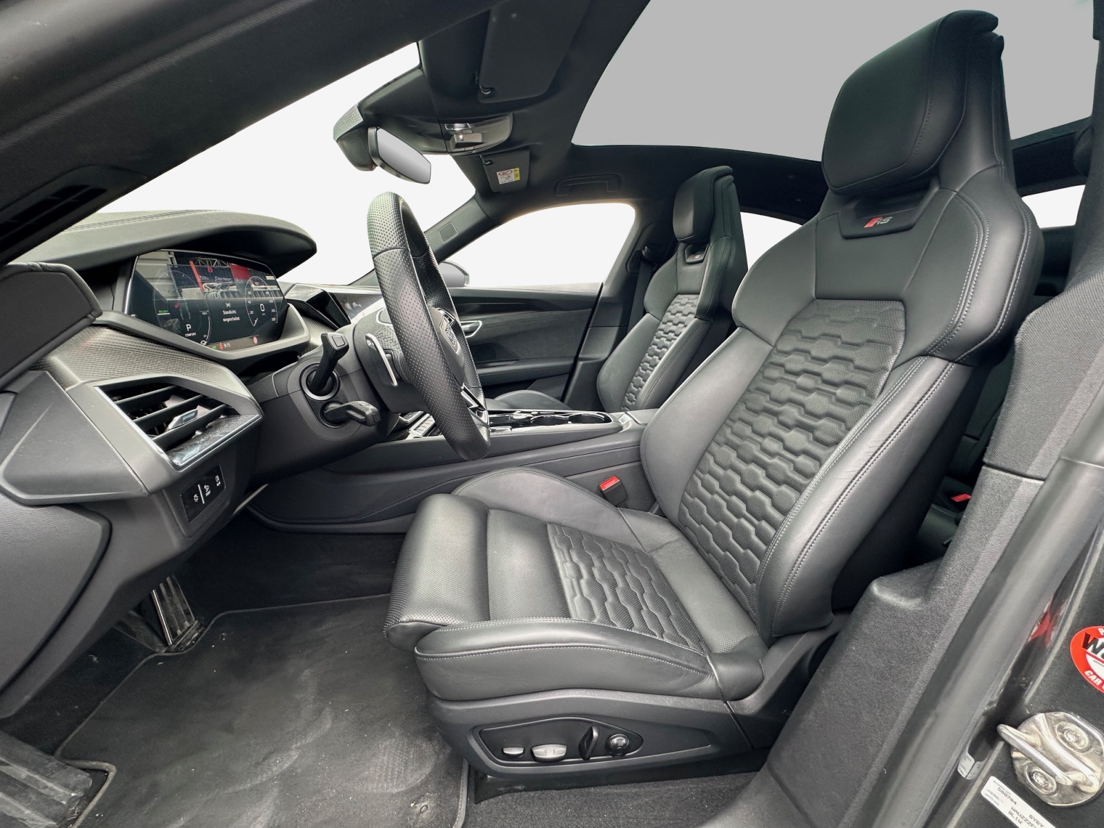 AUDI RS e-tron GT quattro-image-7