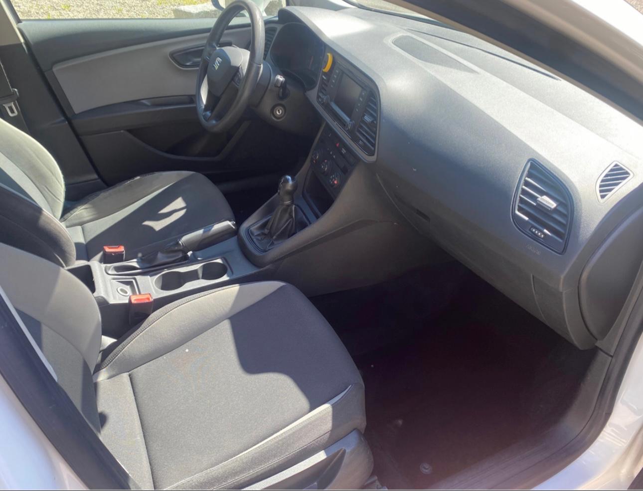 SEAT Leon ST 1.6 TDI Style 4Drive-image-6