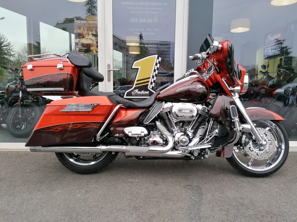 HARLEY-DAVIDSON FLHXSE Street Glide ABS CVO