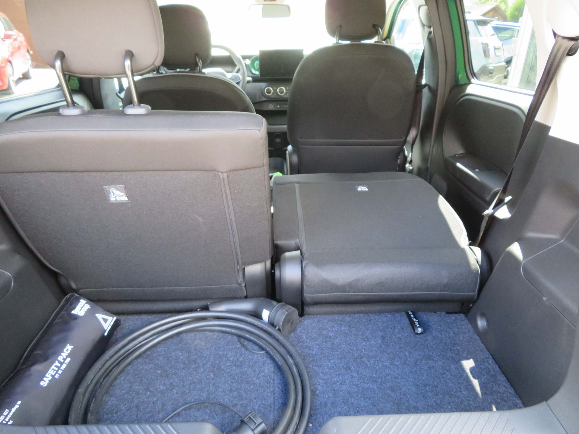 RENAULT Twingo E-Tech Urban Range techno-image-12