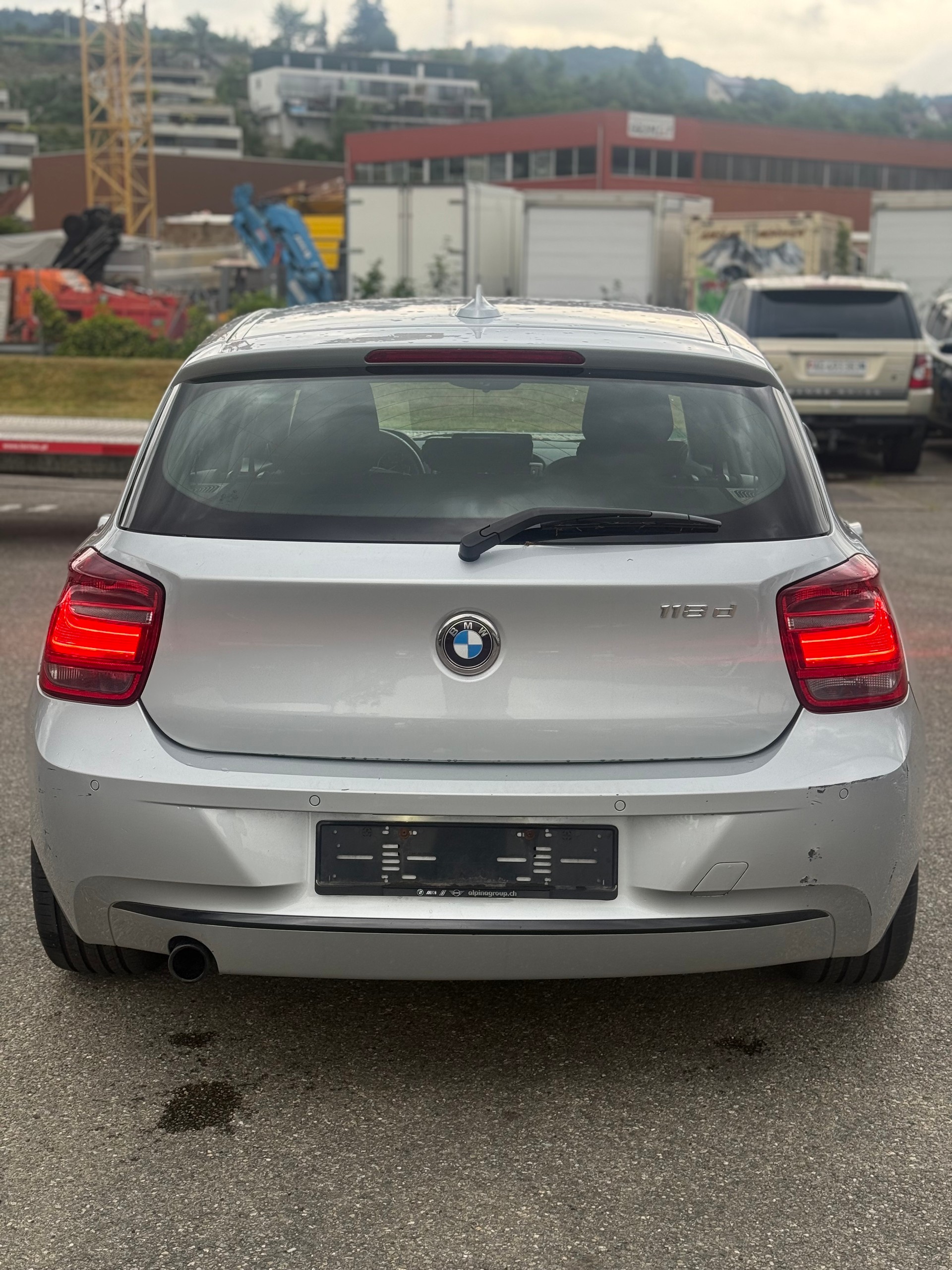 BMW 118d Sport Line-image-2
