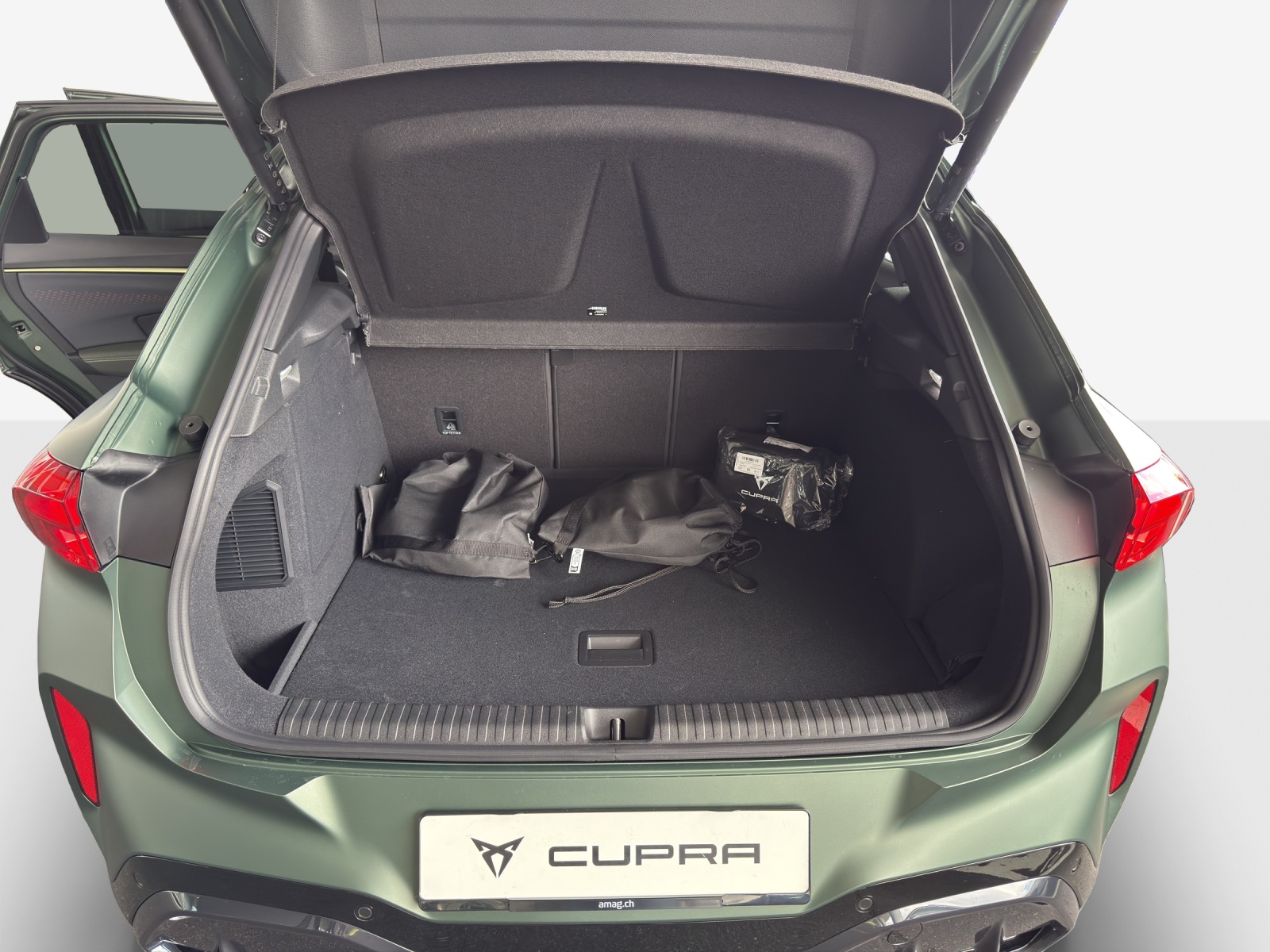 CUPRA Terramar 1.5 eHybrid Prime Edition VZ DSG-image-12
