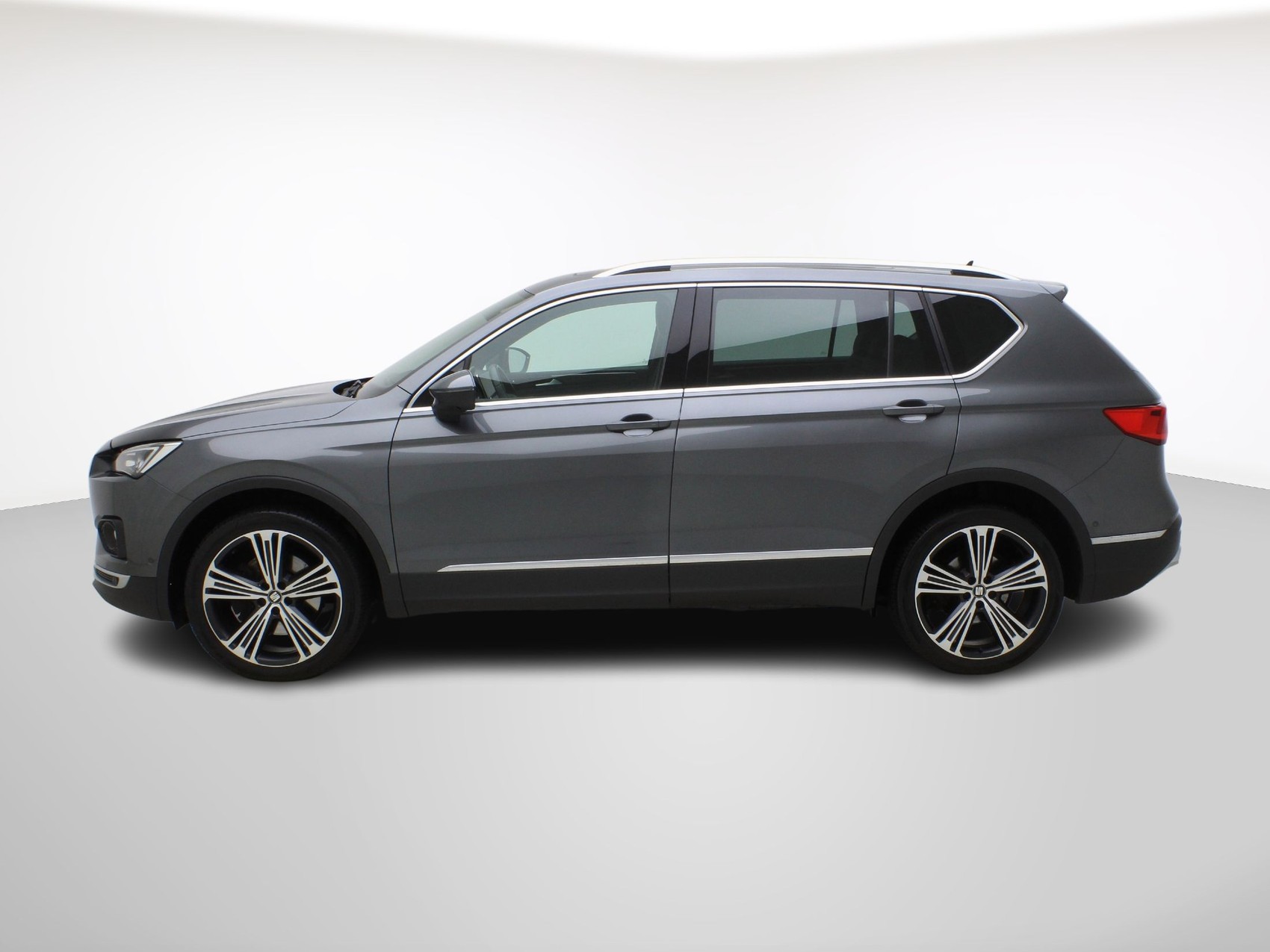 SEAT Tarraco 2.0 TDI DSG Xcellence 4Drive-image-2