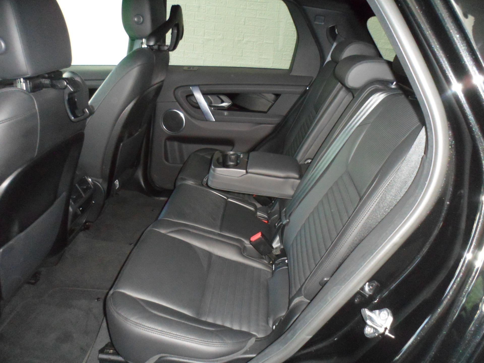 LAND ROVER Discovery Sport R Dyn D180 2.0D TD4 MHEV SE AWD AT9-image-5