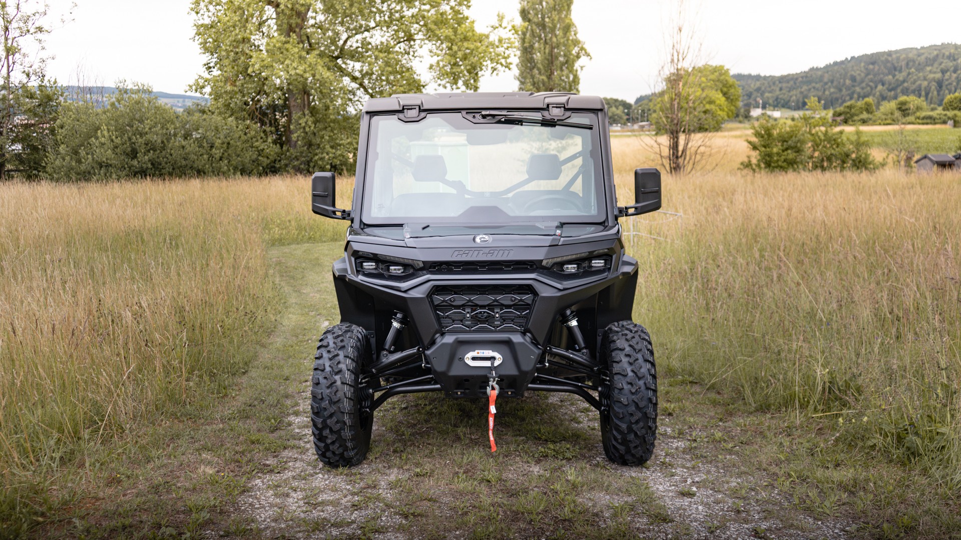 CAN-AM HD11 XU-showroom-element-1