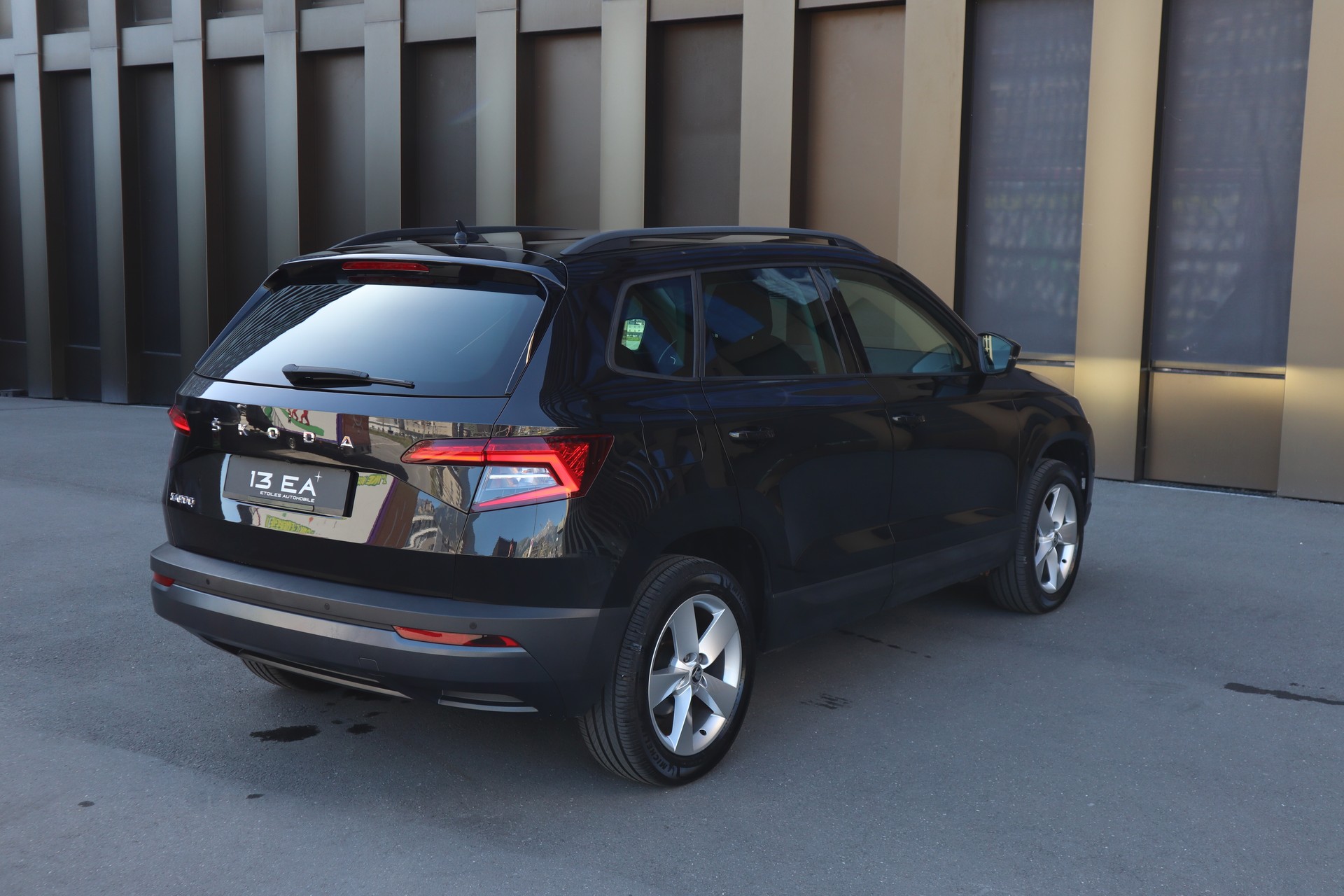 SKODA Karoq 1.5 TSI ACT Ambition DSG-image-5