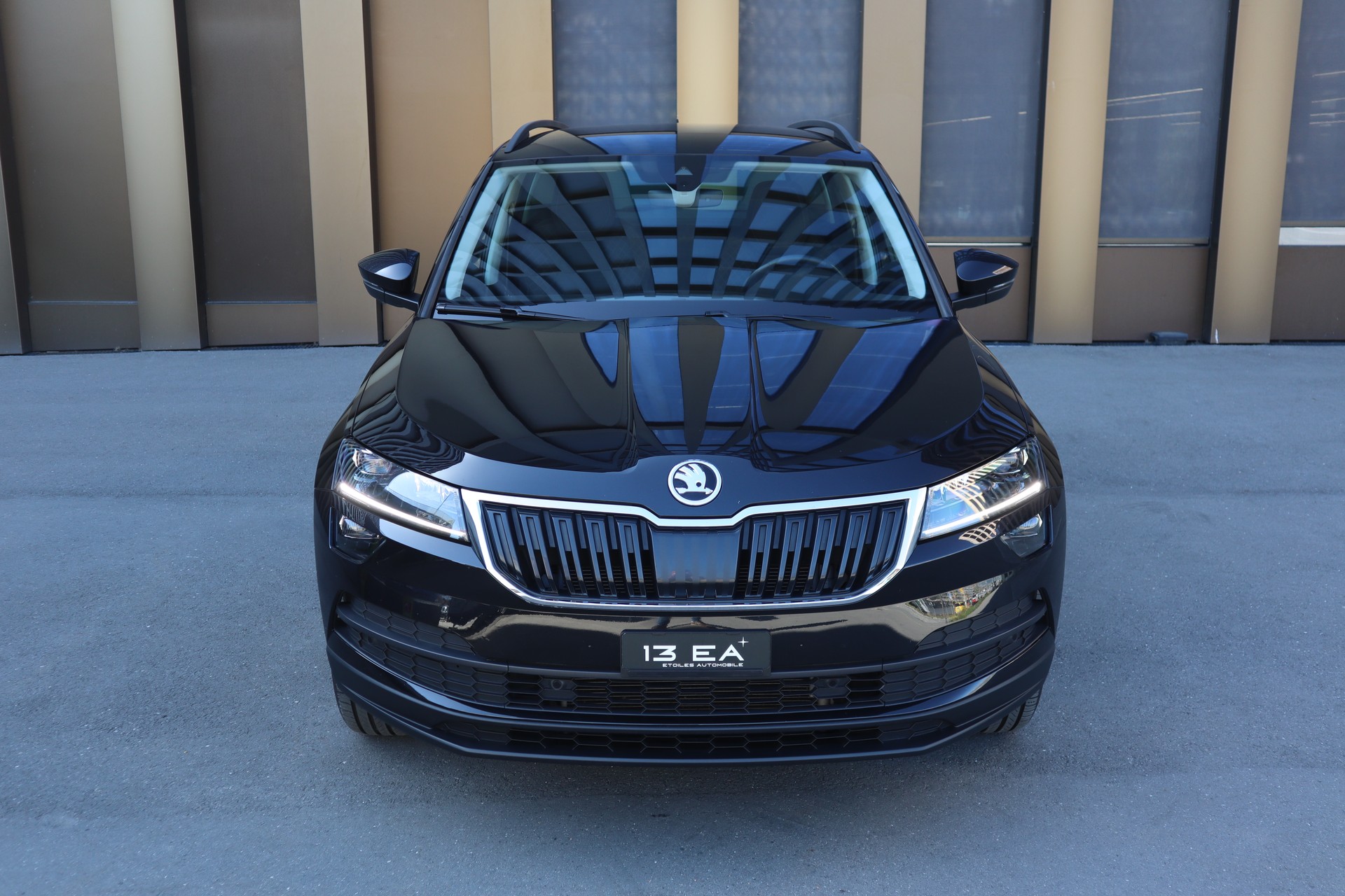 SKODA Karoq 1.5 TSI ACT Ambition DSG-image-1