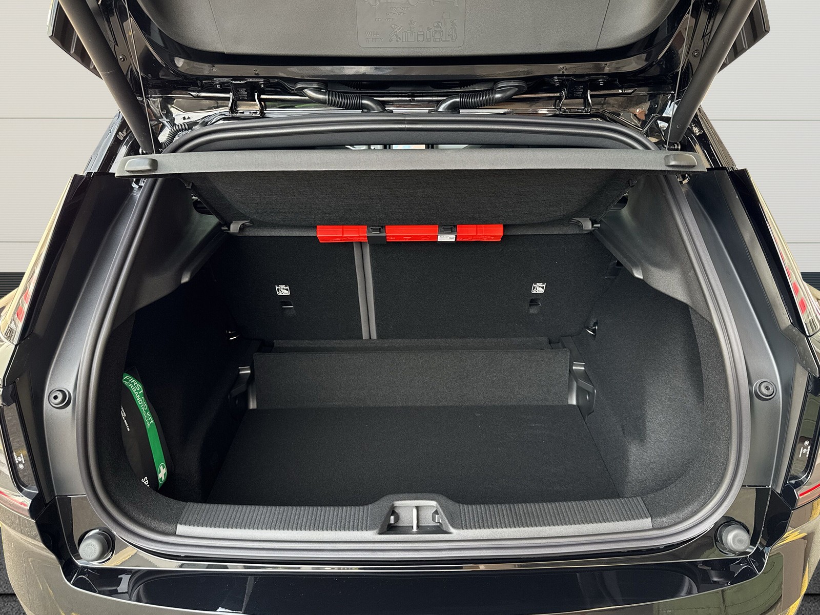 VOLVO EX30 CC E60 Twin Performance AWD-image-10