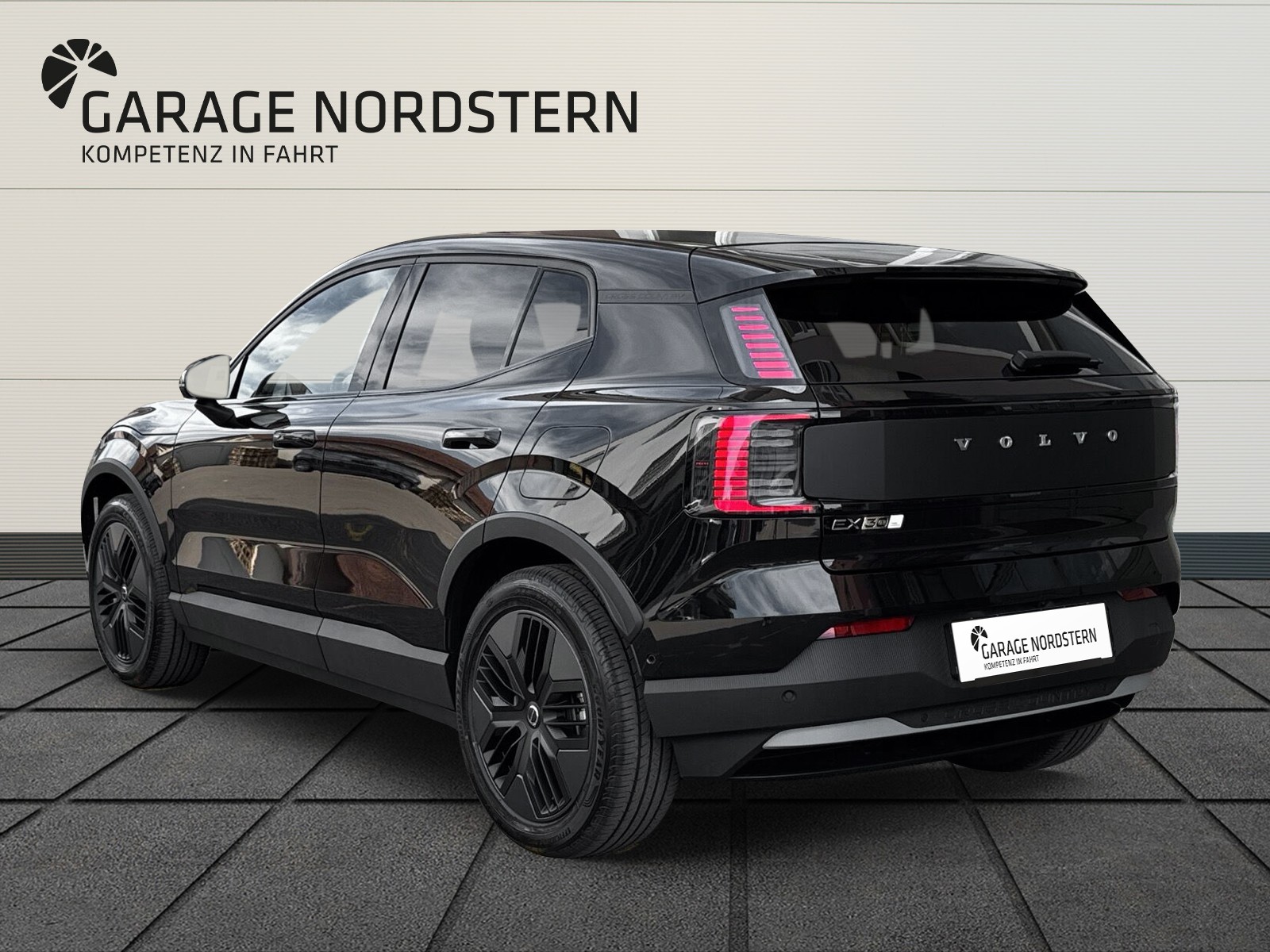 VOLVO EX30 CC E60 Twin Performance AWD-image-2