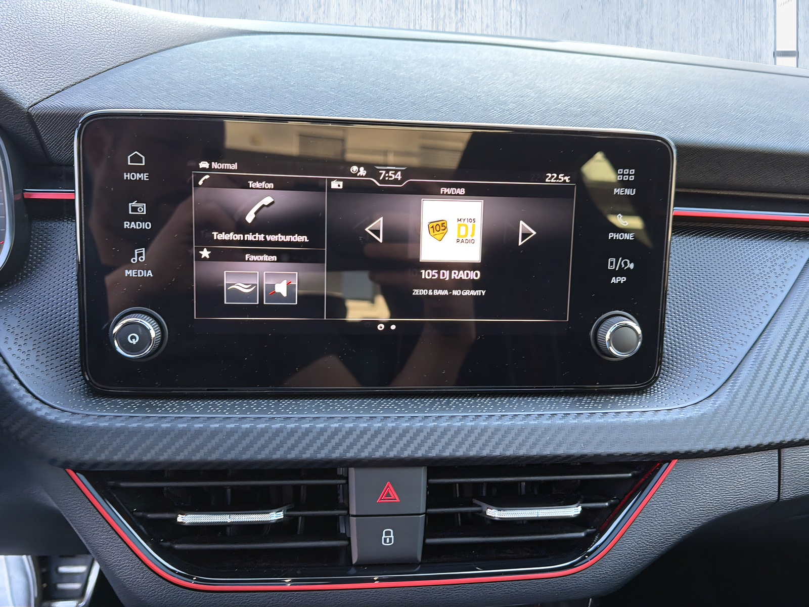 SKODA Kamiq 1.5 TSI Monte Carlo DSG-image-15