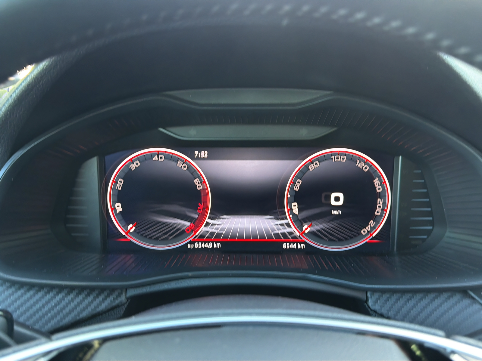 SKODA Kamiq 1.5 TSI Monte Carlo DSG-image-13