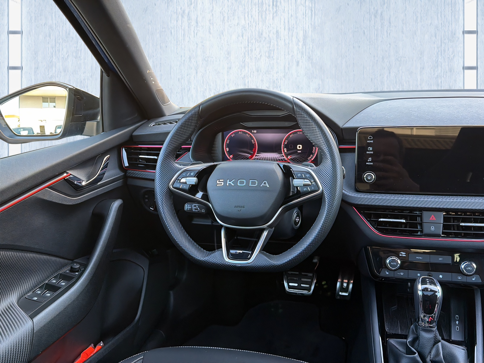 SKODA Kamiq 1.5 TSI Monte Carlo DSG-image-11