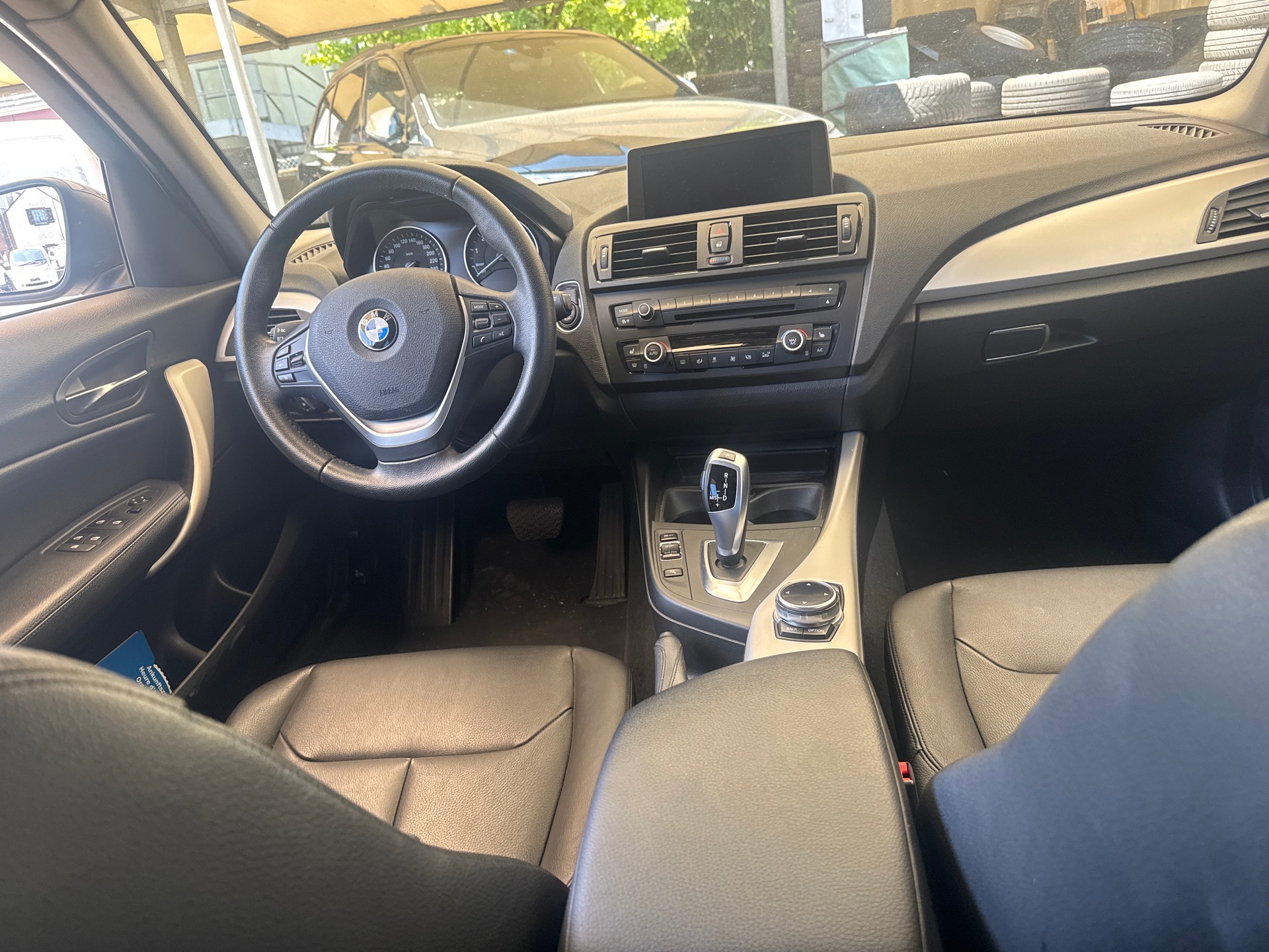 BMW 116i Steptronic-image-4