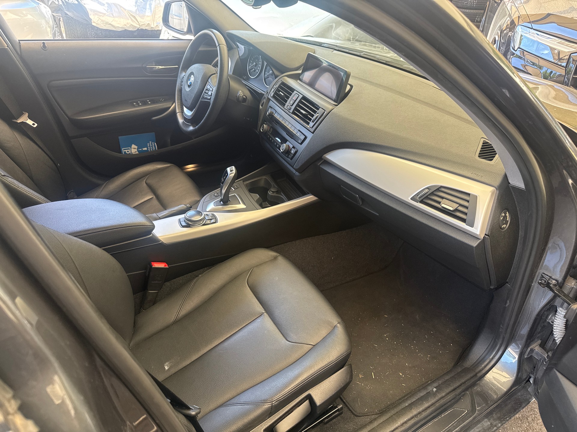 BMW 116i Steptronic-image-2