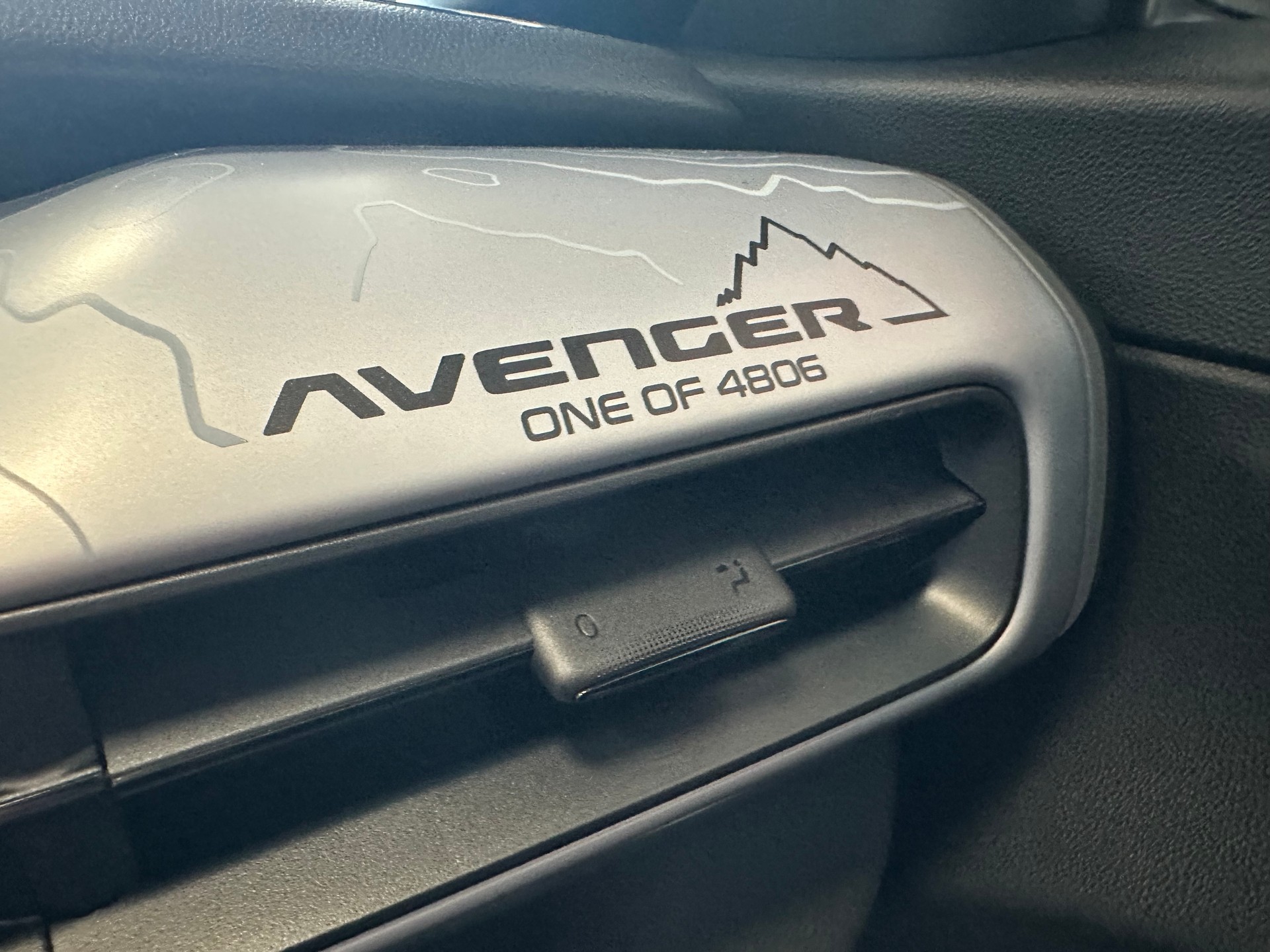 JEEP Avenger 1.2 Turbo MHEV The North Face 4xe-image-12