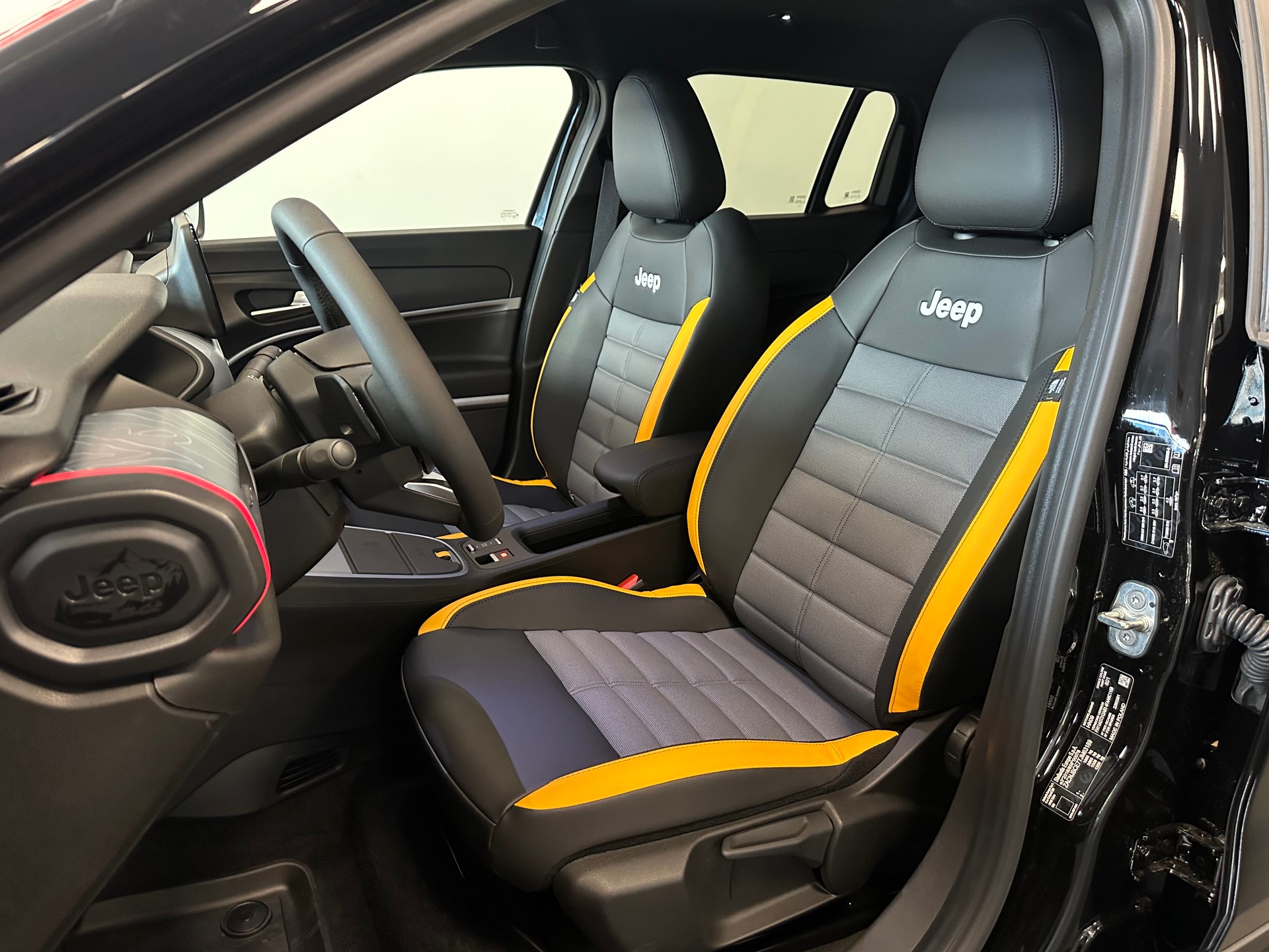 JEEP Avenger 1.2 Turbo MHEV The North Face 4xe-image-7