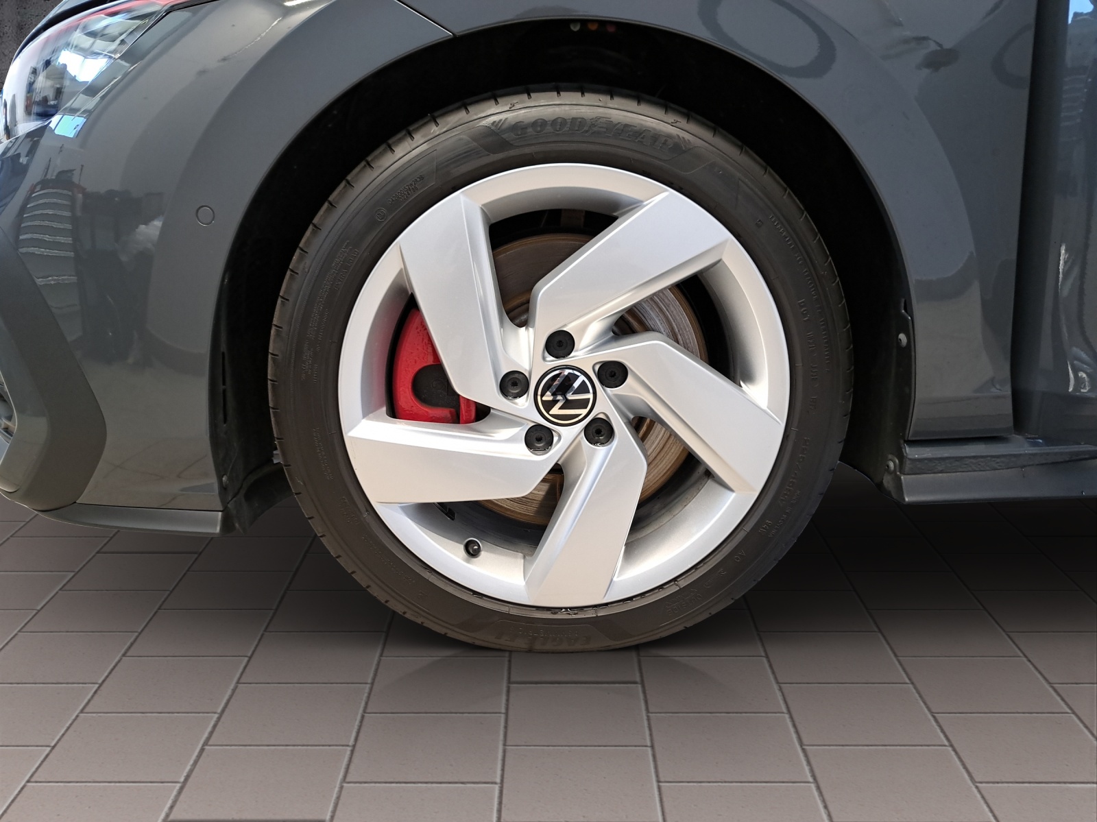 VW Golf VIII 2.0 TSI GTI DSG-image-16