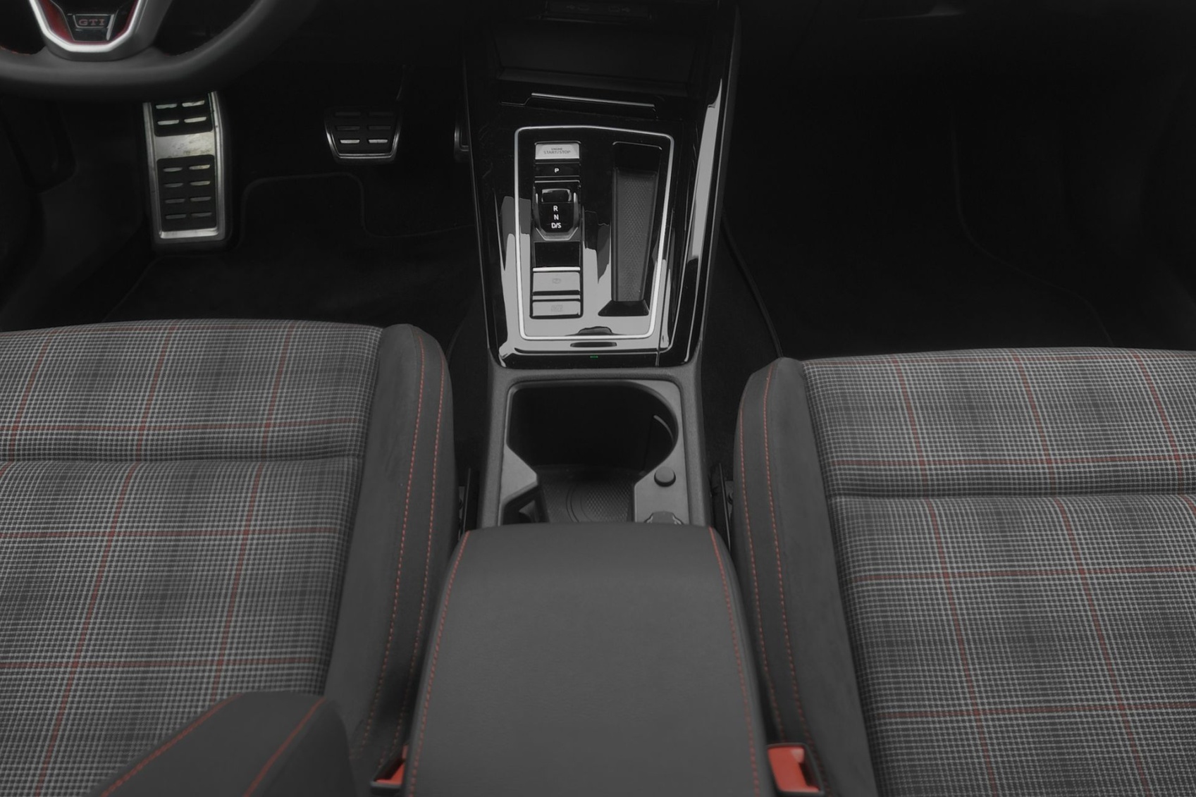 VW Golf VIII 2.0 TSI GTI DSG-image-7