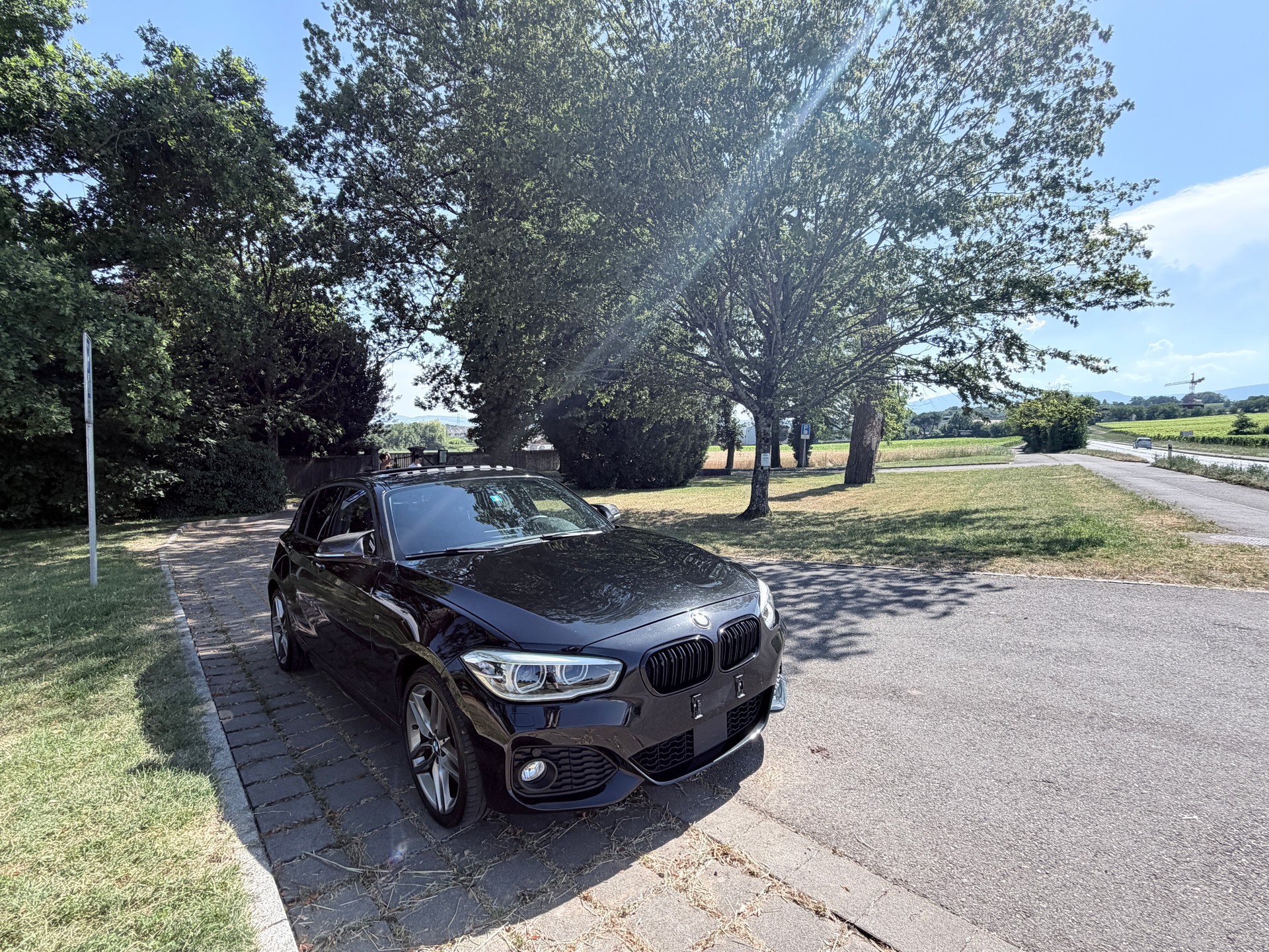 BMW 120d xDrive M Sport Steptronic-image-0