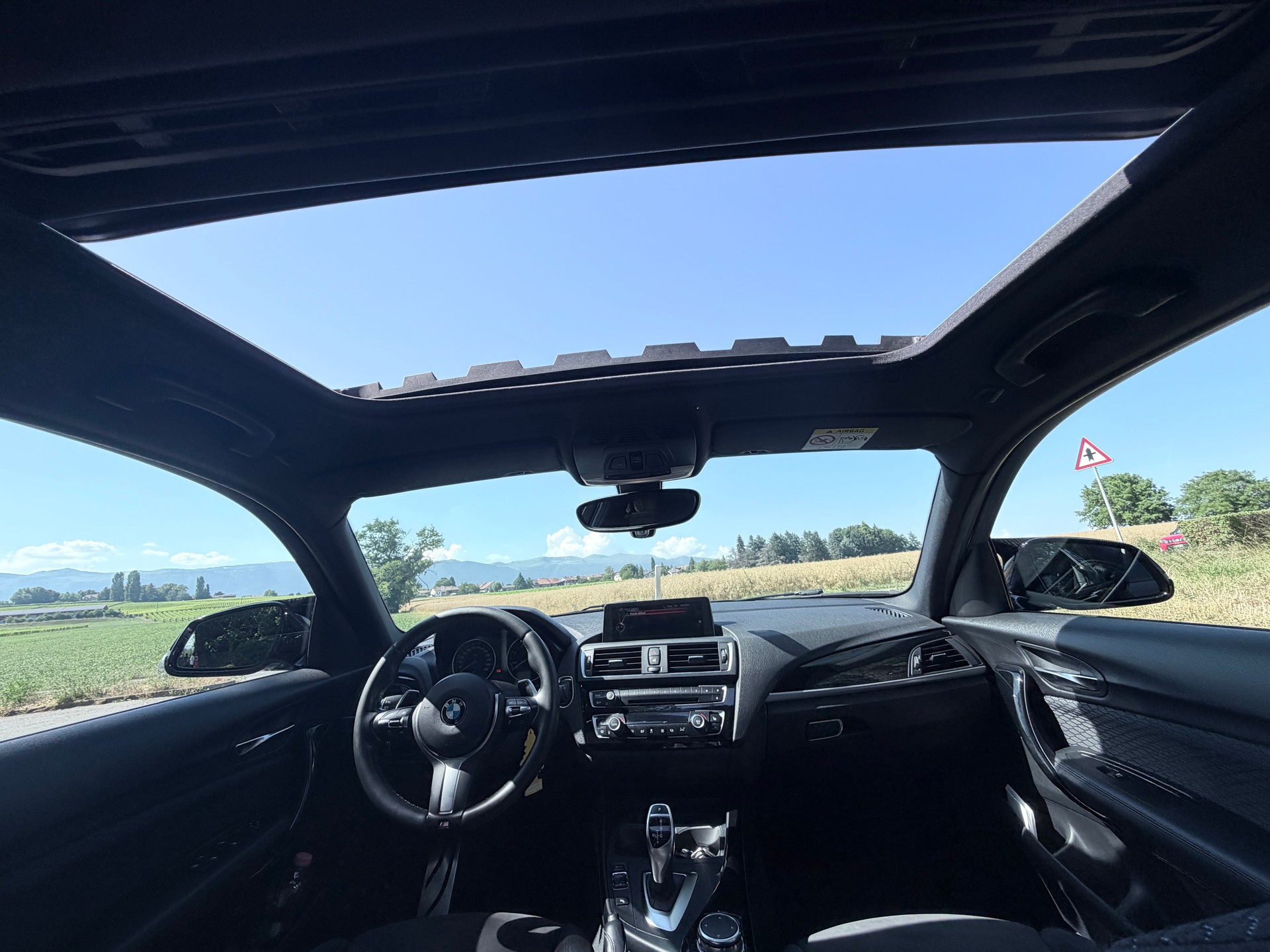 BMW 120d xDrive M Sport Steptronic-image-7