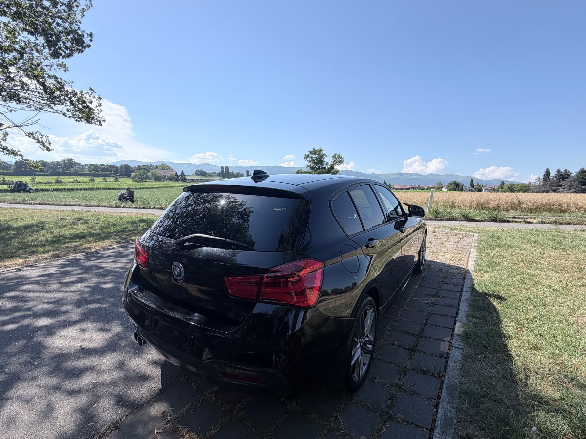 BMW 120d xDrive M Sport Steptronic-image-6