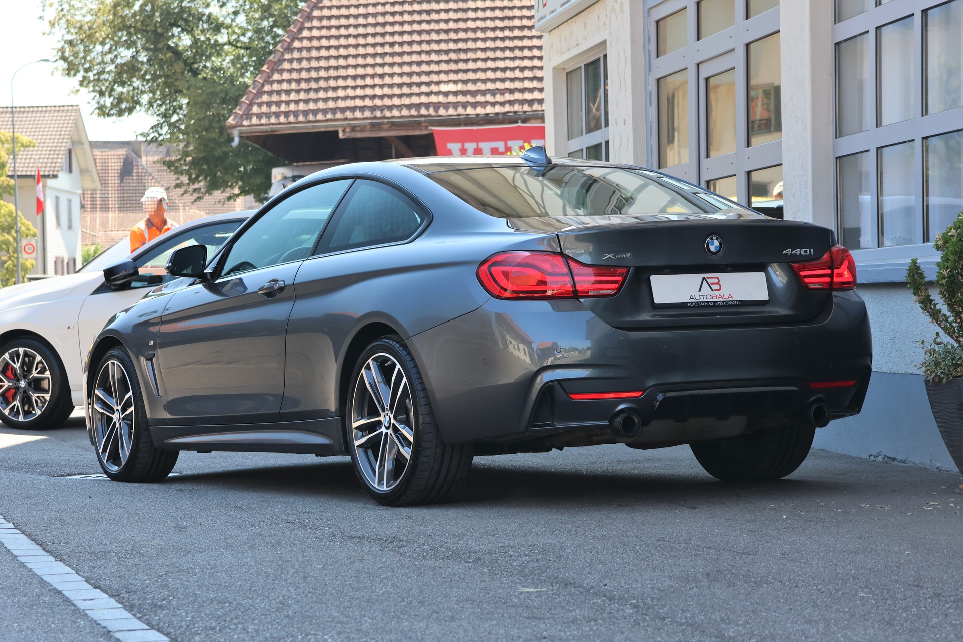 BMW 440i Coupé xDrive M Sport Steptronic (CH)-image-2