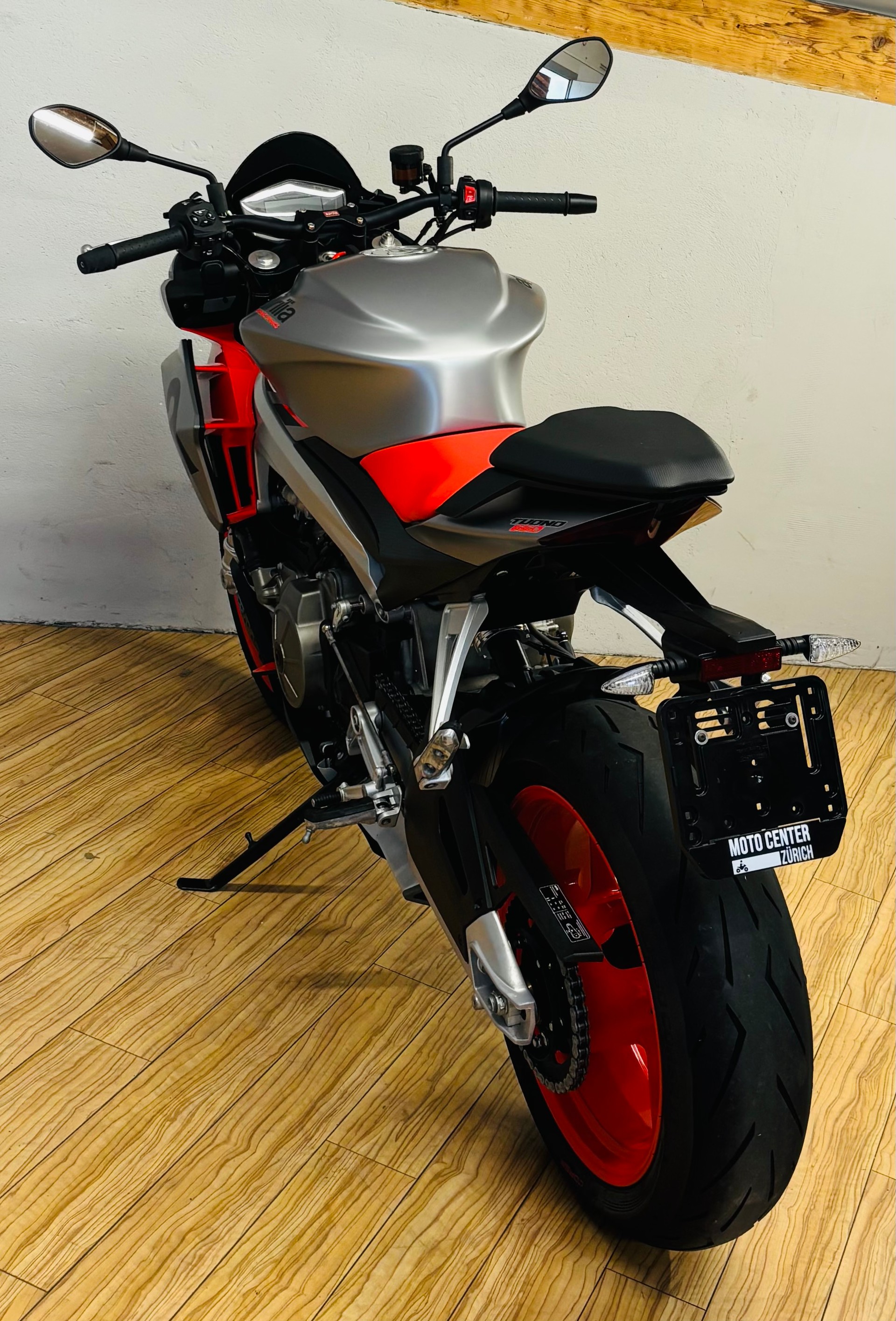 APRILIA Tuono 660 (35kw)-showroom-element-2