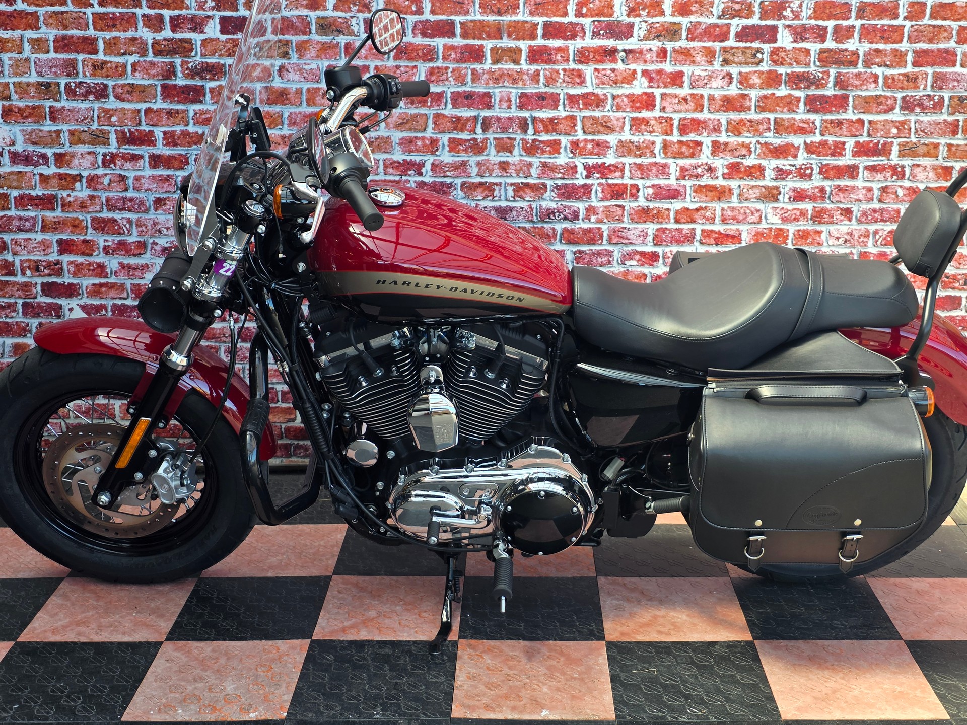 HARLEY-DAVIDSON XL 1200 C Sportster Custom ABS-showroom-element-3