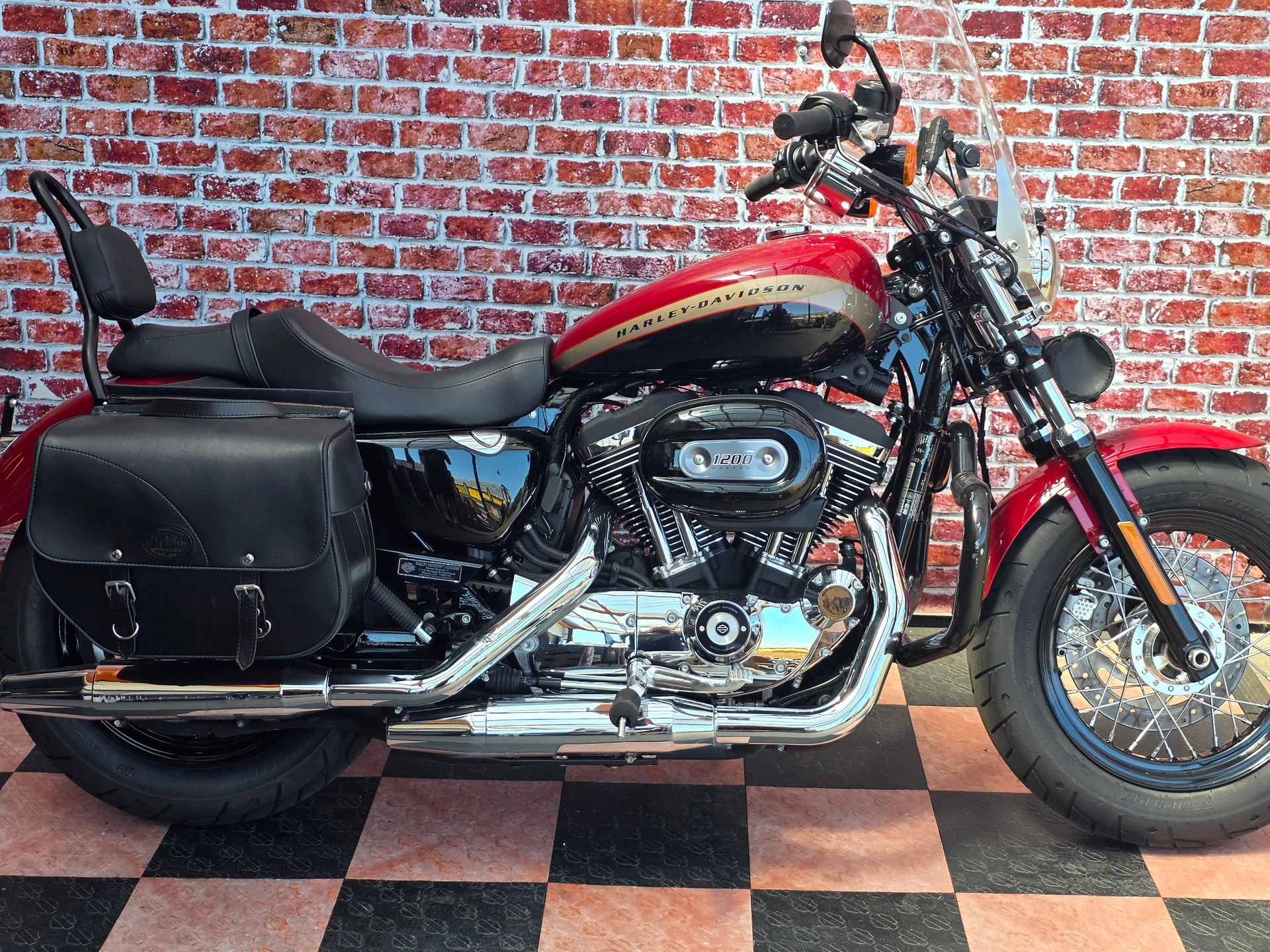 HARLEY-DAVIDSON XL 1200 C Sportster Custom ABS-showroom-element-2