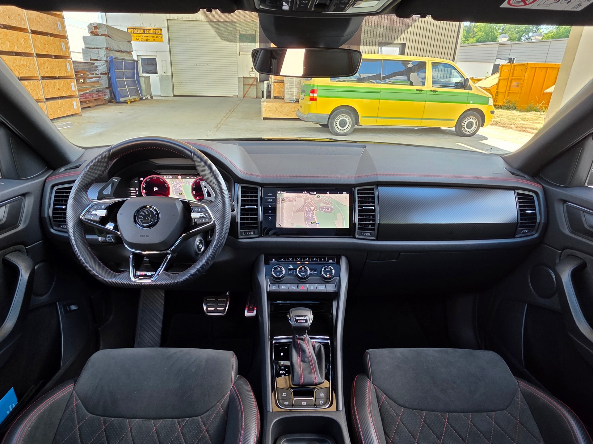 SKODA Kodiaq 2.0 TSI 4x4 RS / 7 Plätzer / AHK 2000kg-image-12