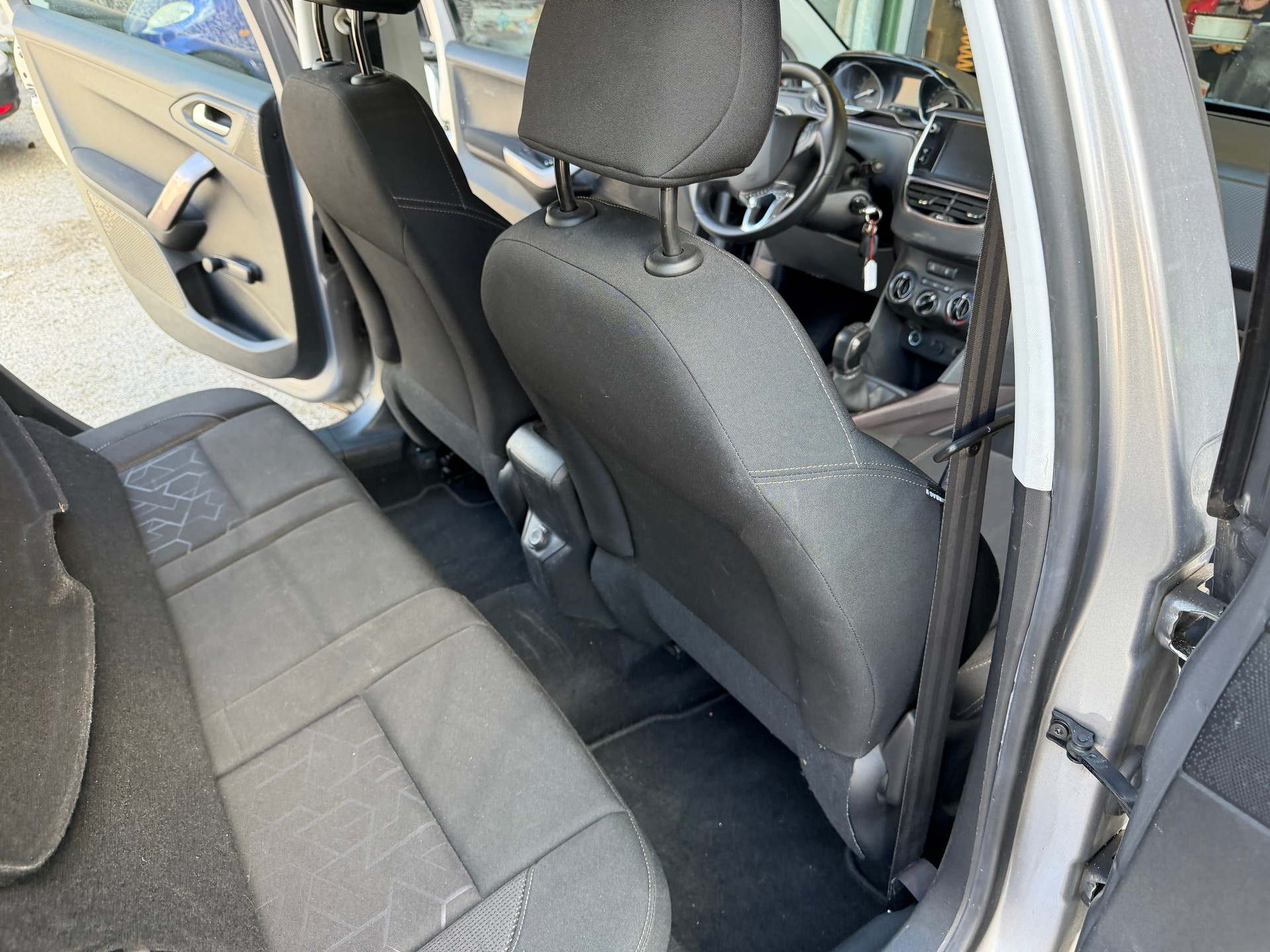 PEUGEOT 2008 1.6 VTI Active-image-9