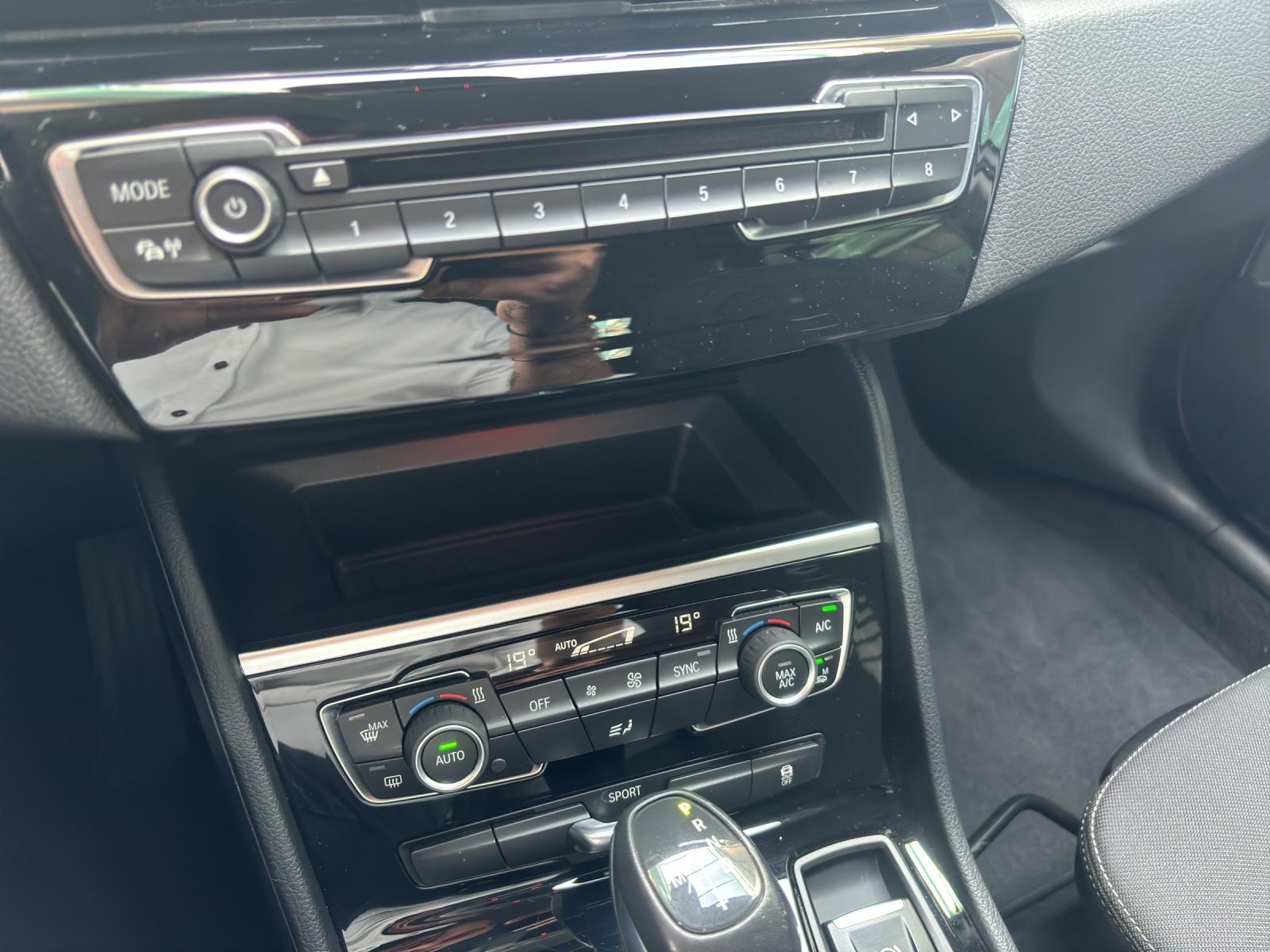 BMW 218d Gran Tourer-image-13