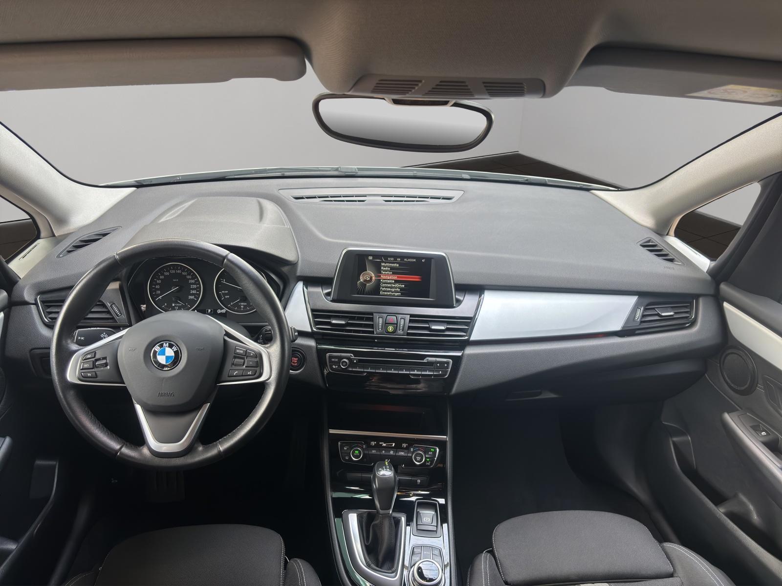 BMW 218d Gran Tourer-image-6