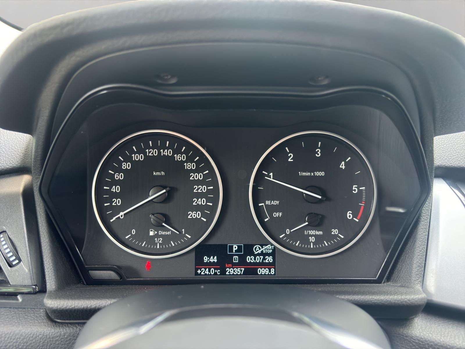 BMW 218d Gran Tourer-image-8