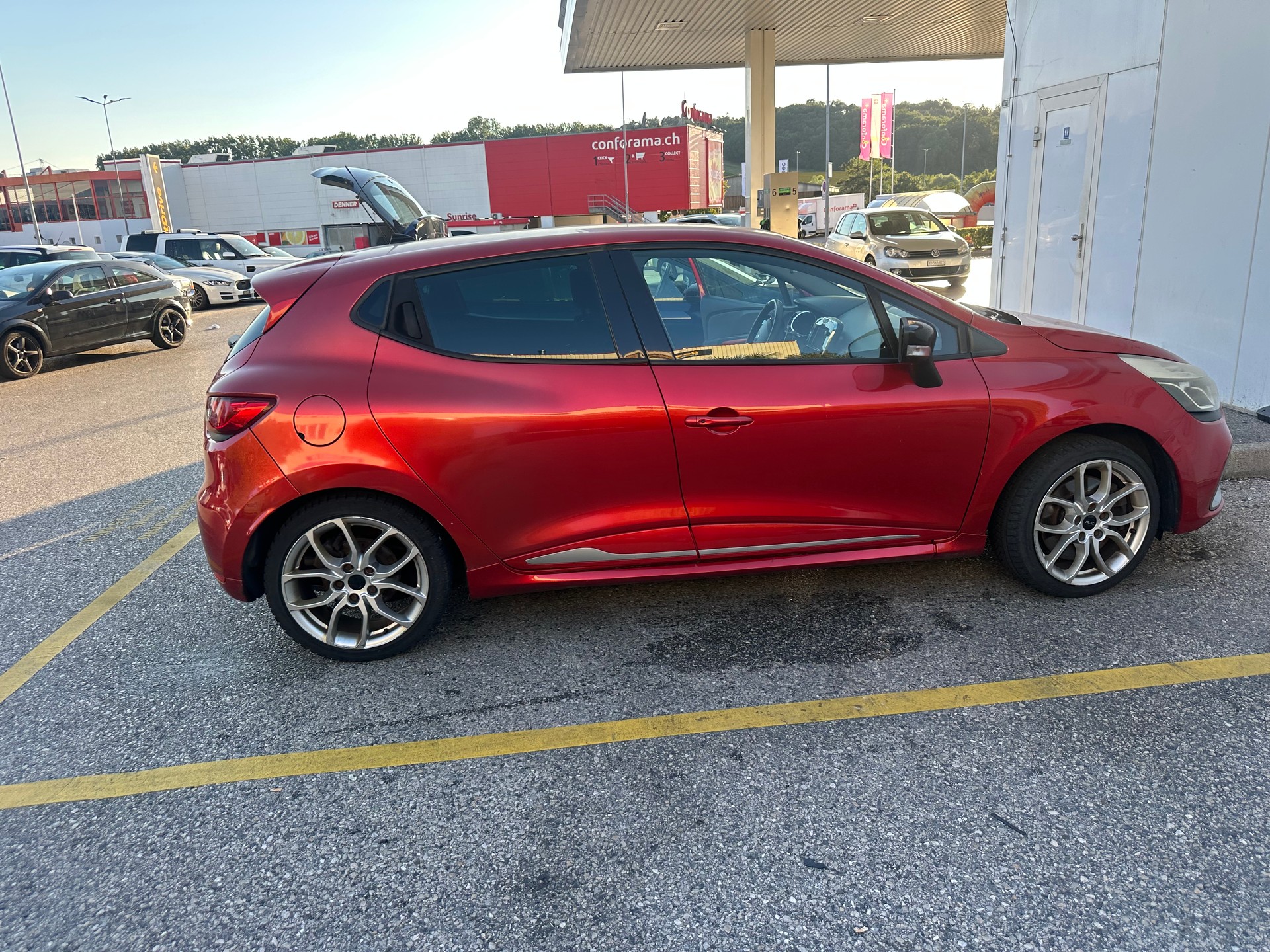 RENAULT Clio 1.6 T RS 200 EDC-image-0