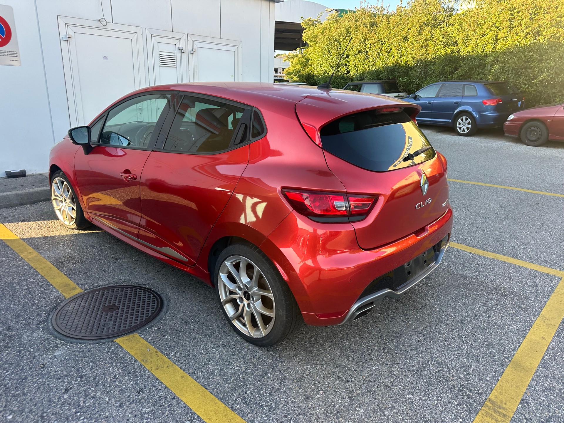 RENAULT Clio 1.6 T RS 200 EDC-image-9