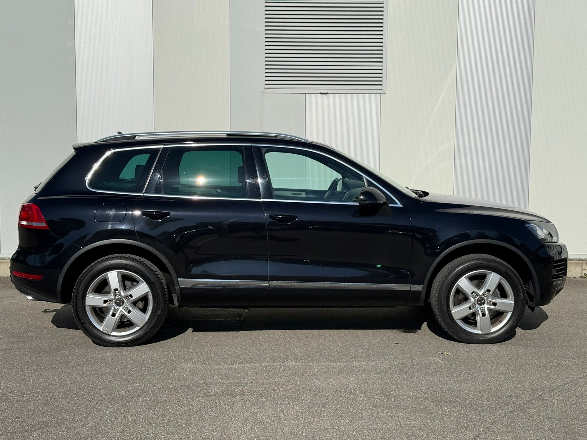 VW Touareg 3.0 TDI BMT Black Pearl Tiptronic-image-6