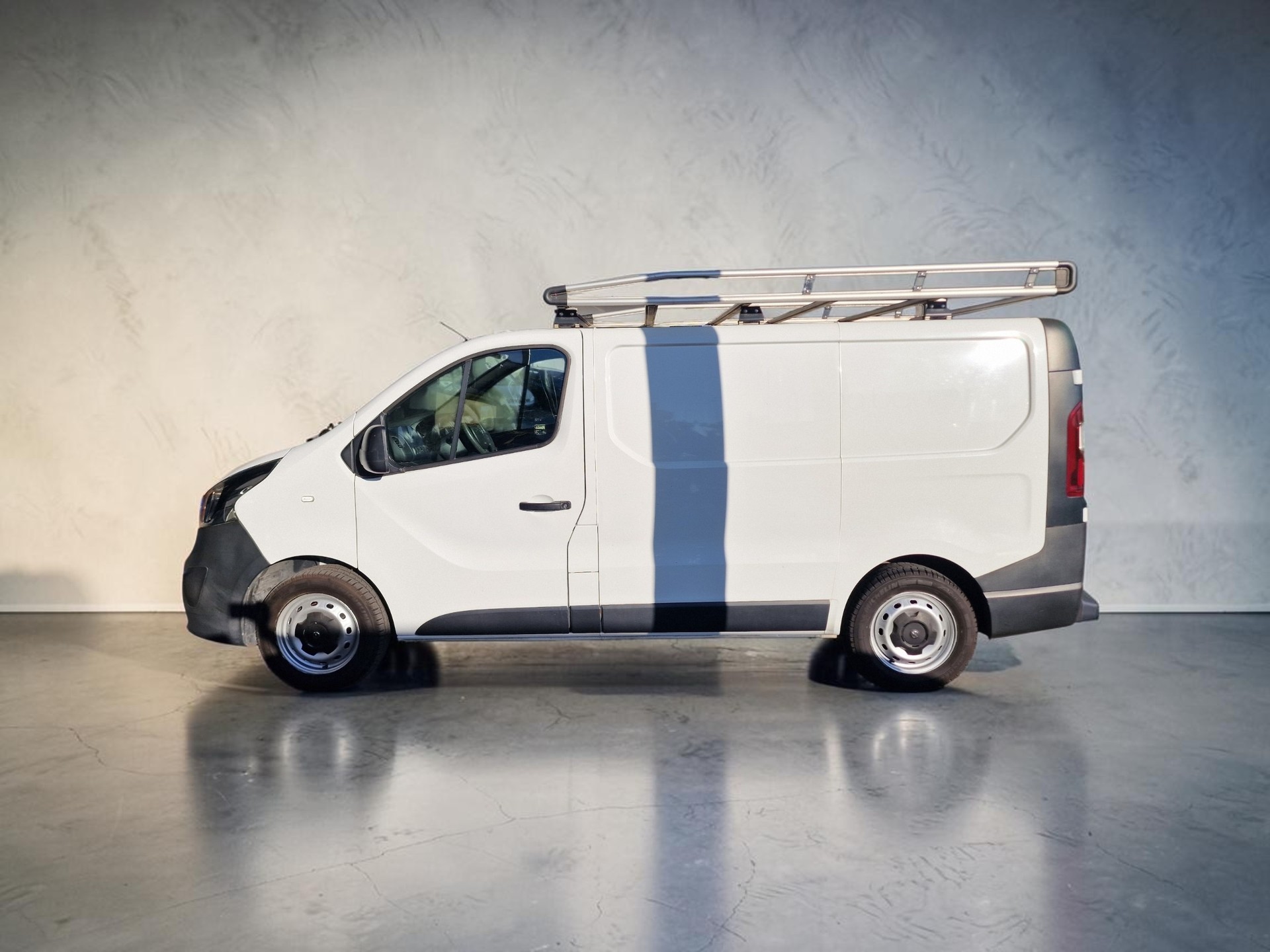 OPEL Vivaro 1.6 CDTI 2.7t L1H1 12Mt Gara MFK Neu-image-4