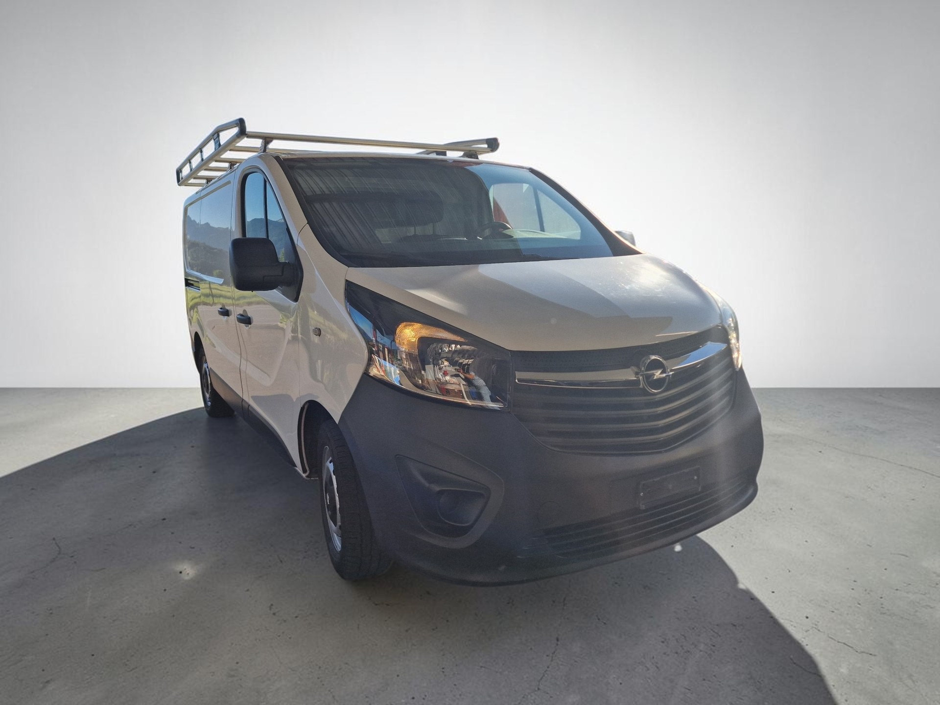 OPEL Vivaro 1.6 CDTI 2.7t L1H1 12Mt Gara MFK Neu-image-1