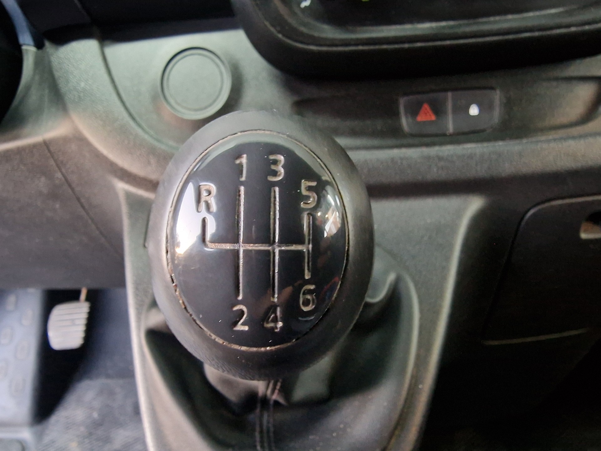 OPEL Vivaro 1.6 CDTI 2.7t L1H1 12Mt Gara MFK Neu-image-11