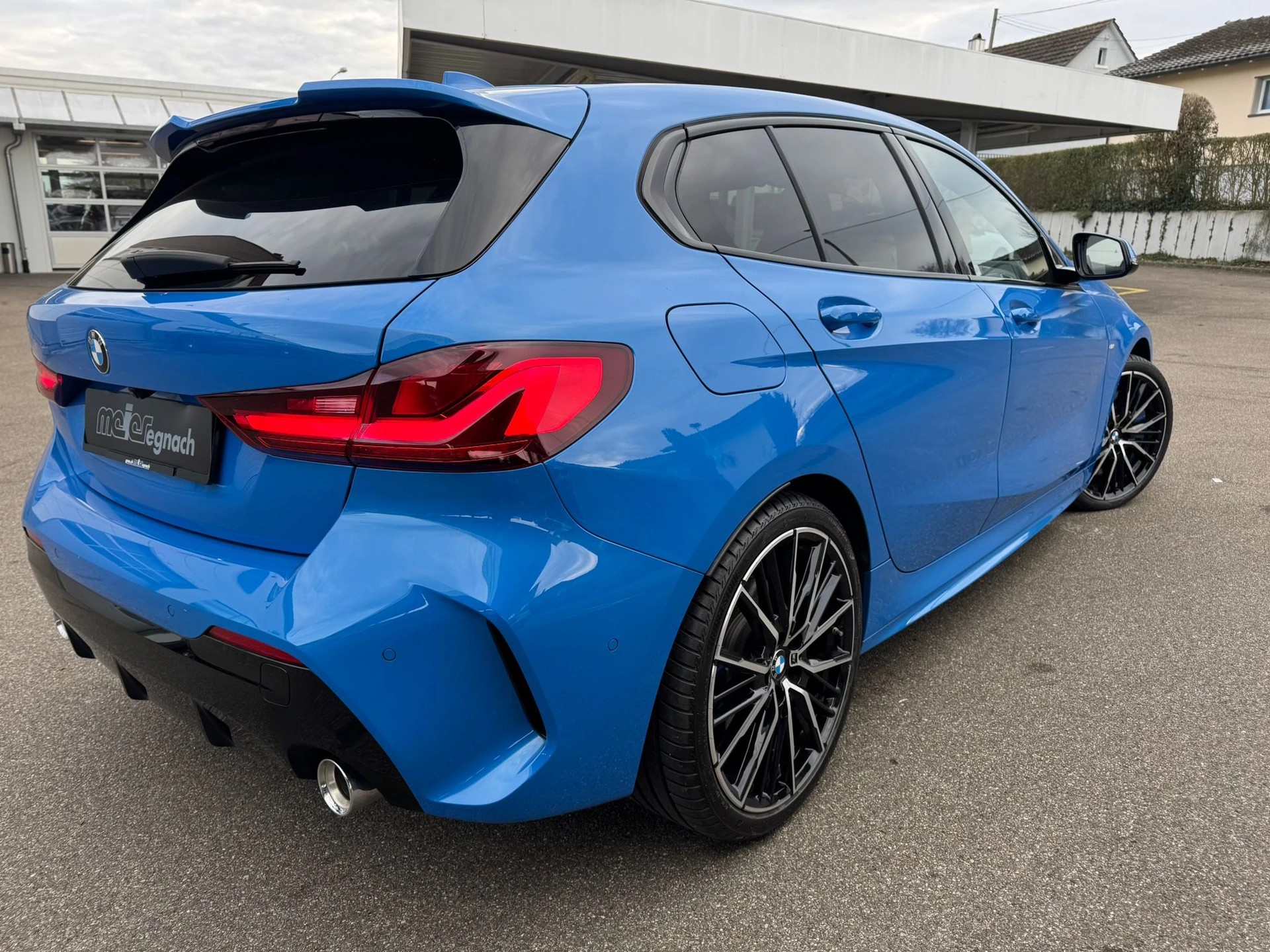 BMW 120d xDrive Steptronic M Sport-image-8