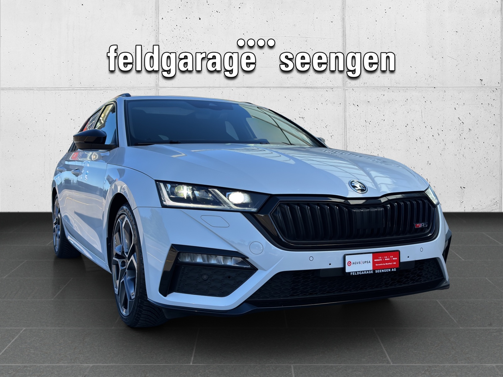 SKODA Octavia Combi 2.0 TSI DSG RS mit AHK-Vorbereitung & Rückfahrkamera-image-2