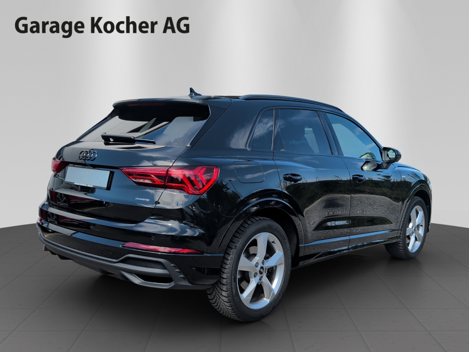 AUDI Q3 Sportback 40 TDI S line quattro S-tronic-image-5
