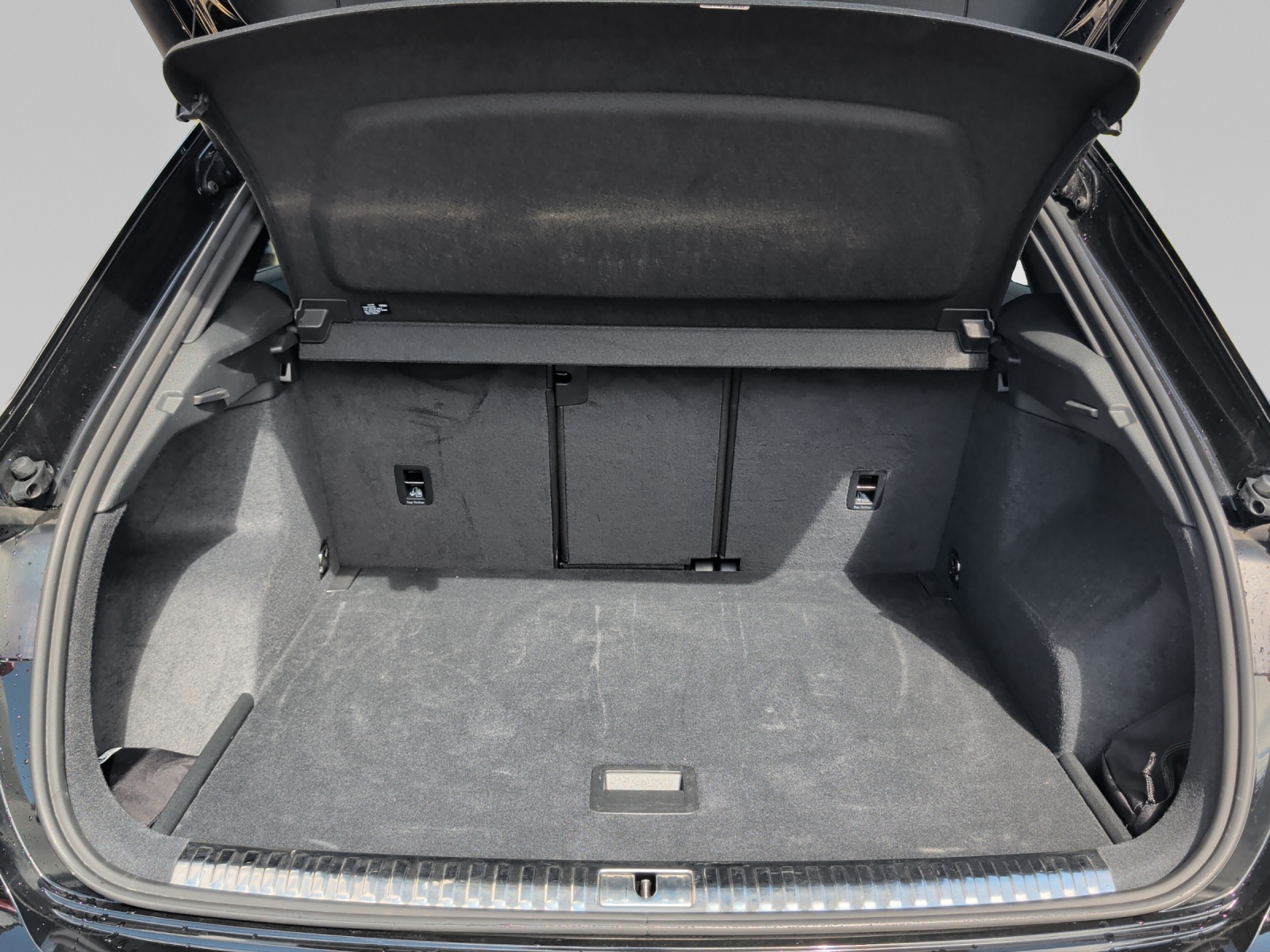 AUDI Q3 Sportback 40 TDI S line quattro S-tronic-image-11