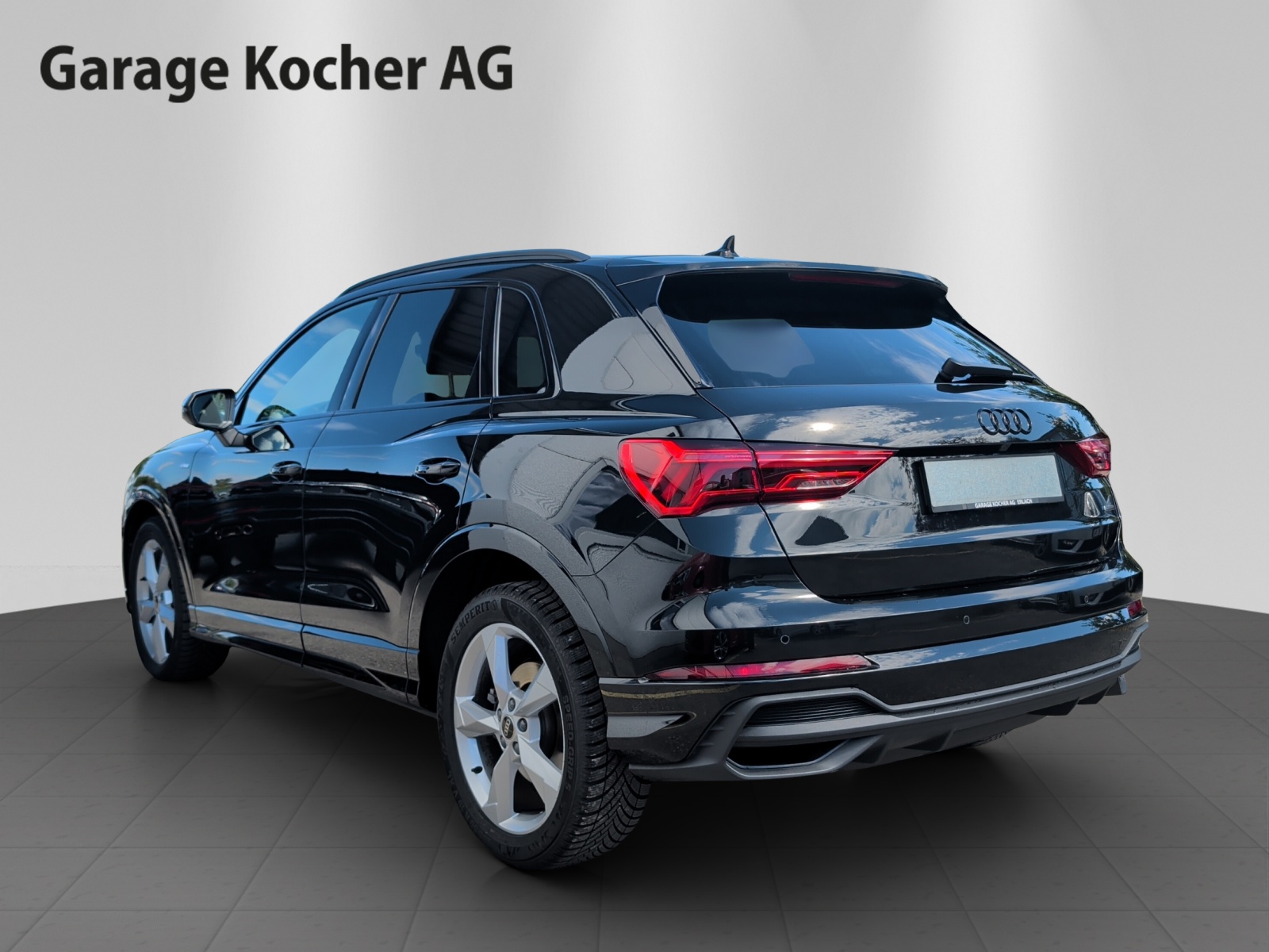 AUDI Q3 Sportback 40 TDI S line quattro S-tronic-image-4