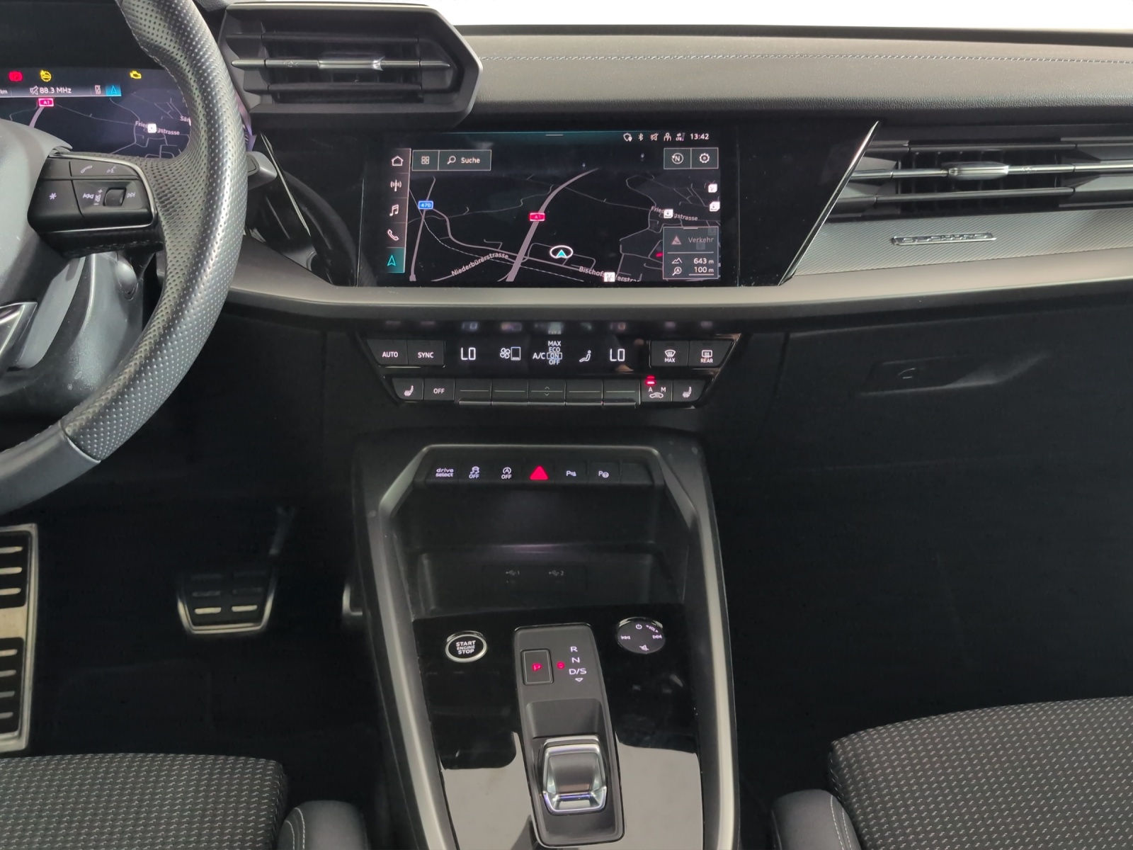 AUDI A3 Sportback 40 TDI S line S-tronic quattro-image-10
