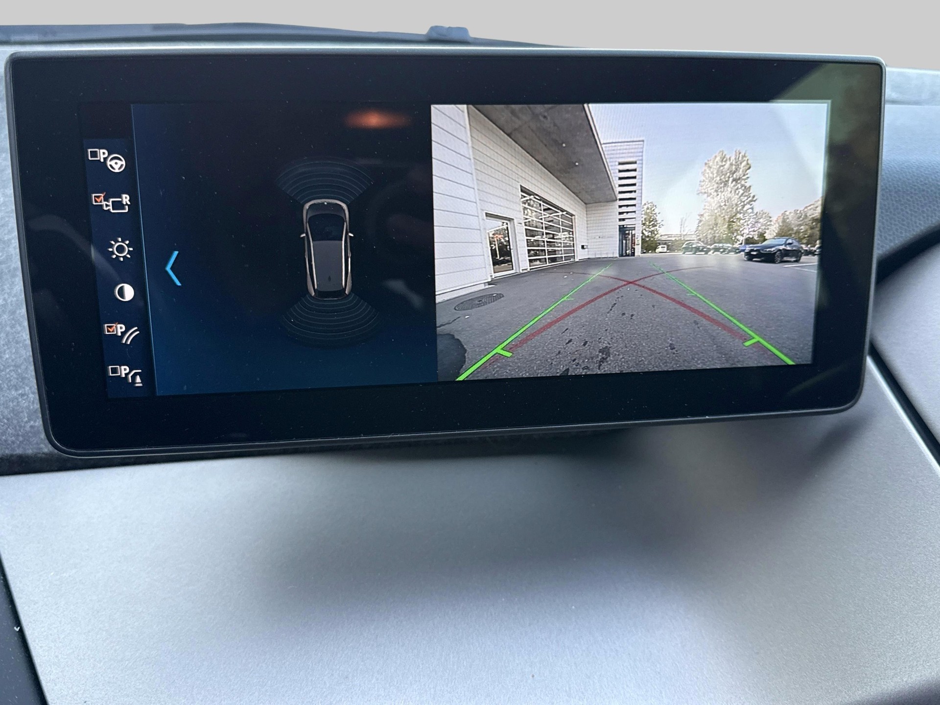 BMW i3 (120Ah)-image-13